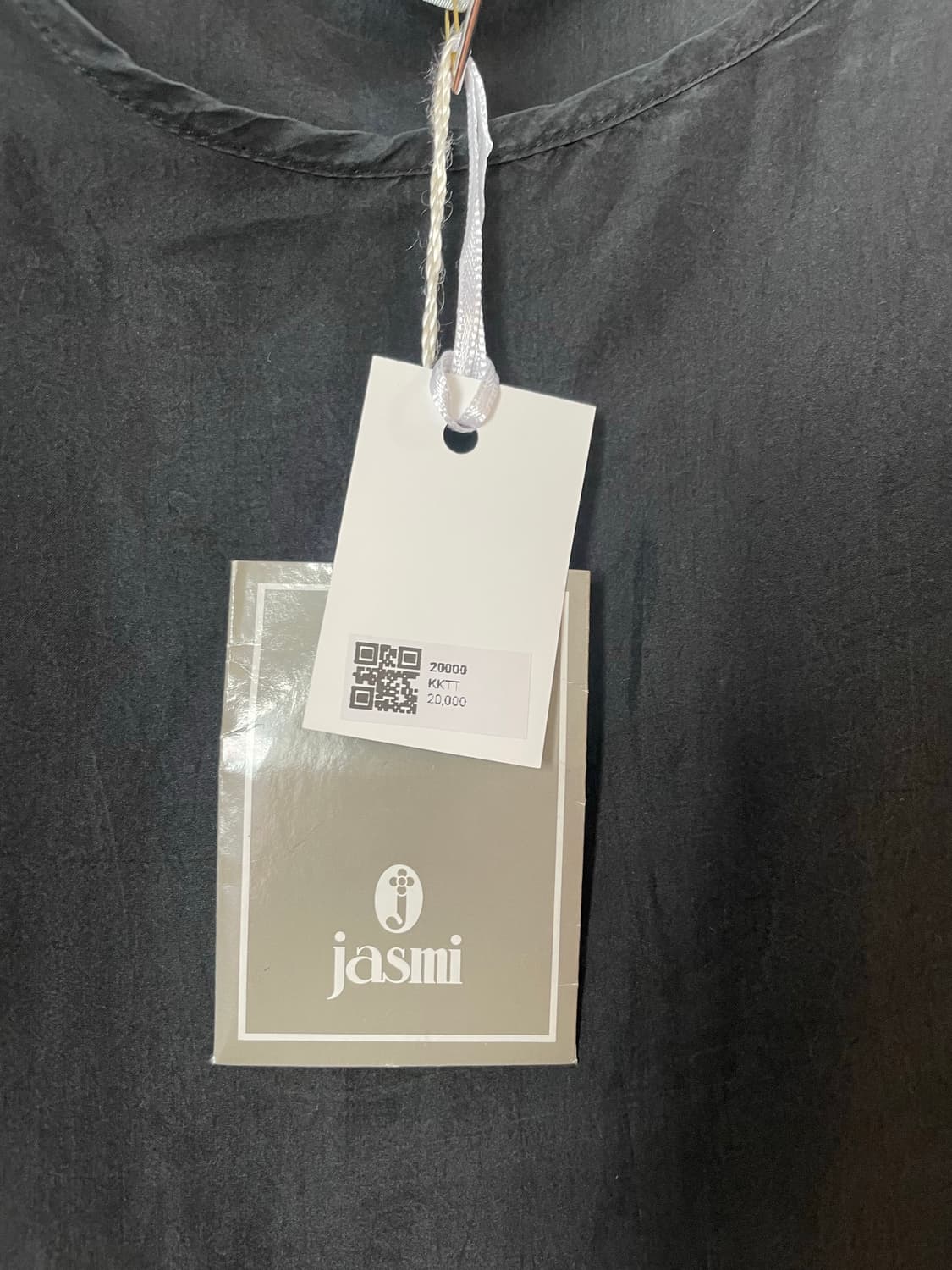 블랙 쉬폰 루즈핏 슬리브리스 탑 상품이미지5