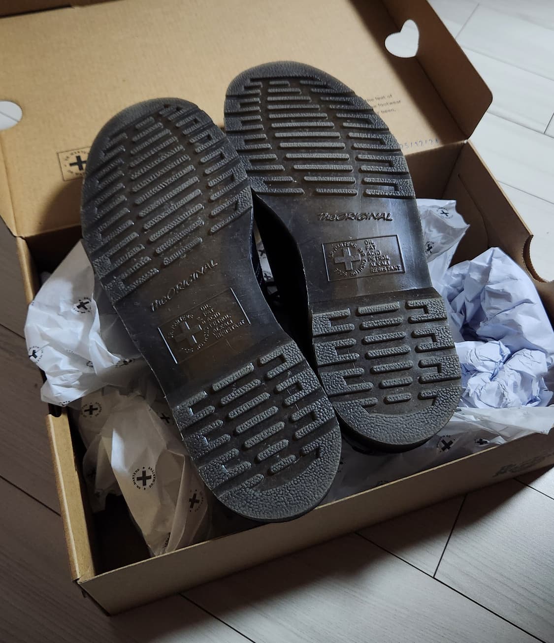 [닥터마틴] 메이페어 3홀 폴리쉬드 스무스(UK 7) 상품이미지2