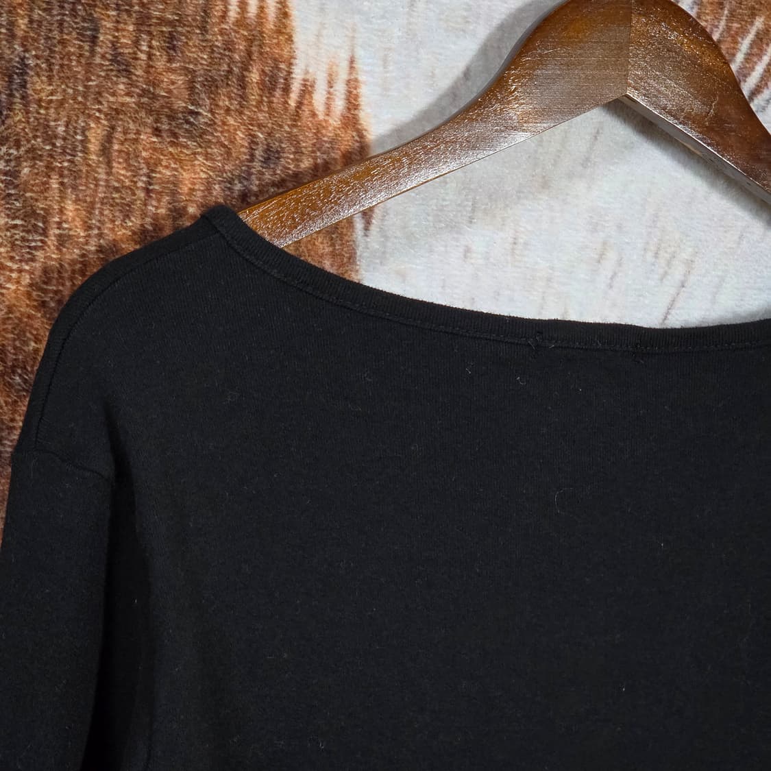 블랙 버튼 유넥 반크롭 슬림핏 롱슬리브 상품이미지5