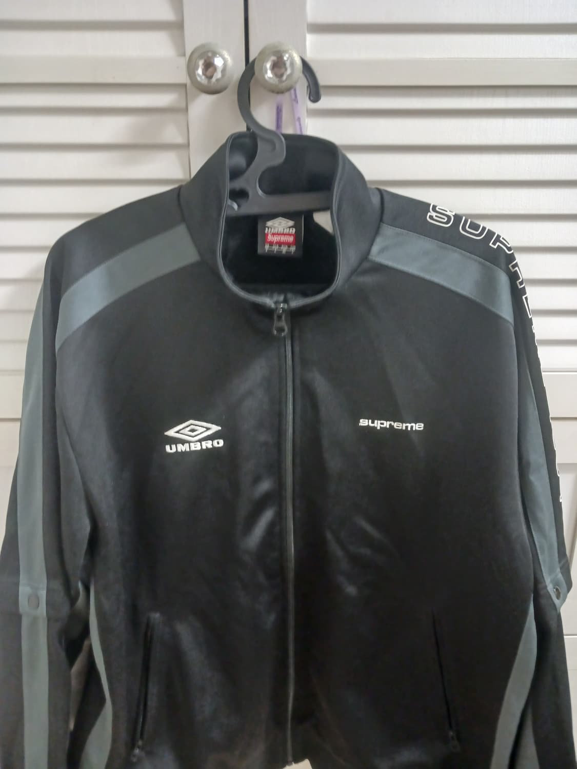 슈프림 엄브로 상품이미지1