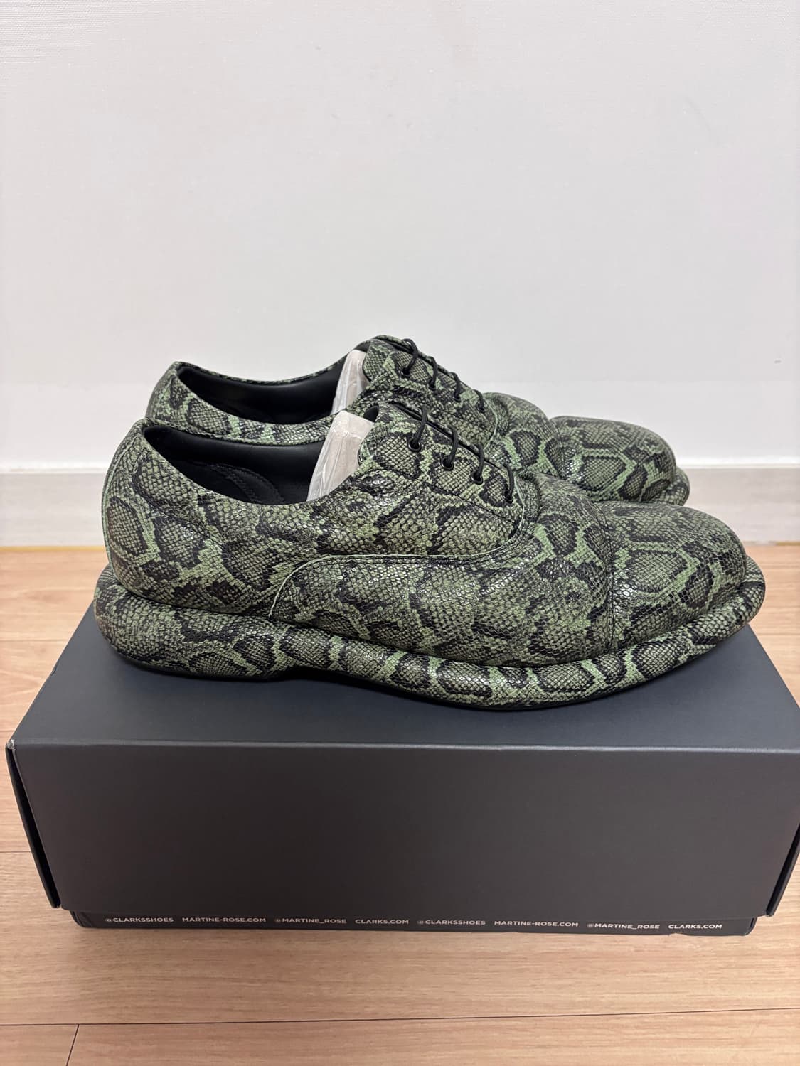 새상품) uk 8.5 (270~275) 클락스 마틴 로즈 뱀피 더비슈즈 상품이미지3