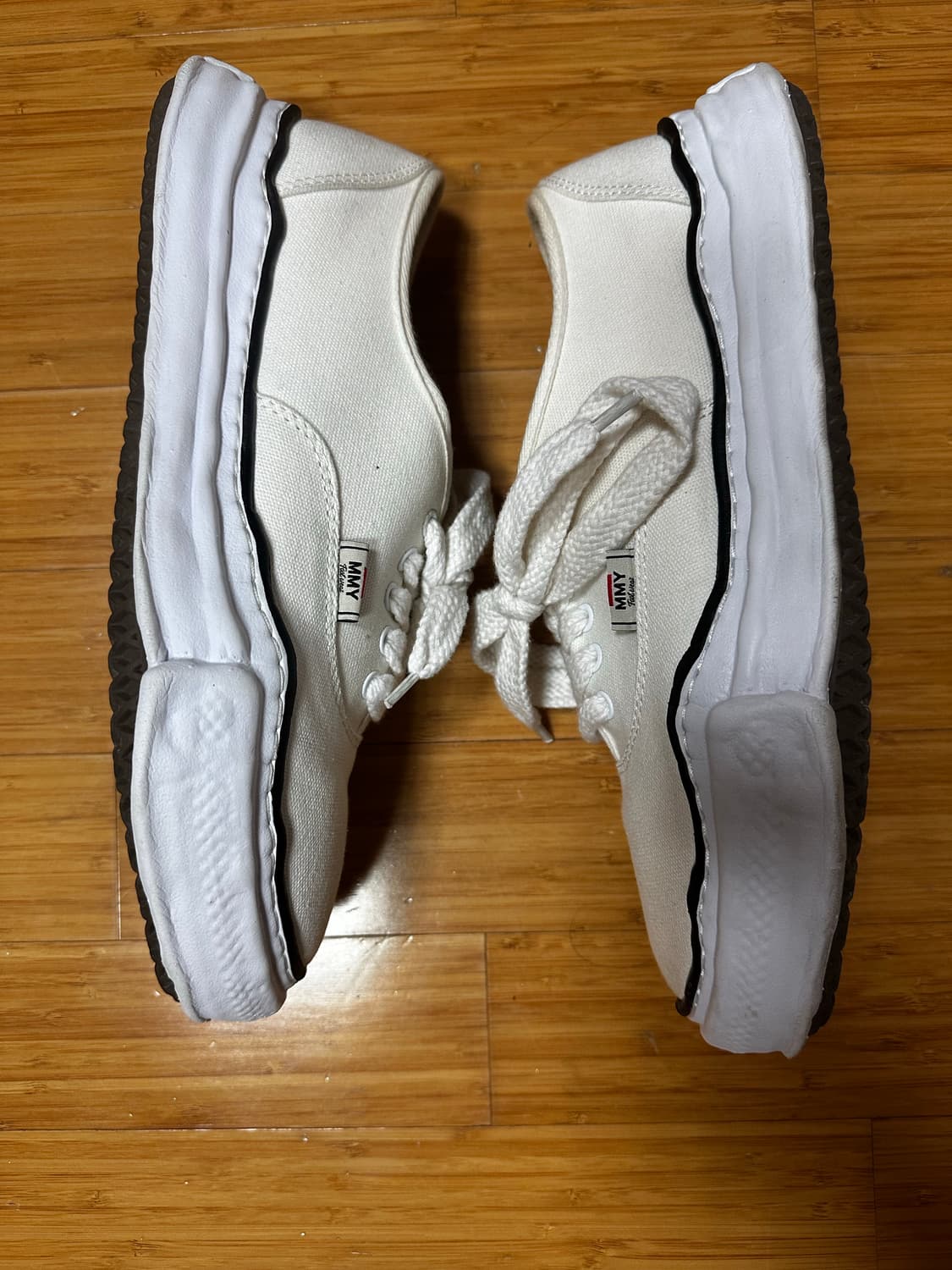 메종 미하라 야스히로 베이커 OG 솔 캔버스 로우 컷 스니커즈 화이트 상품이미지4