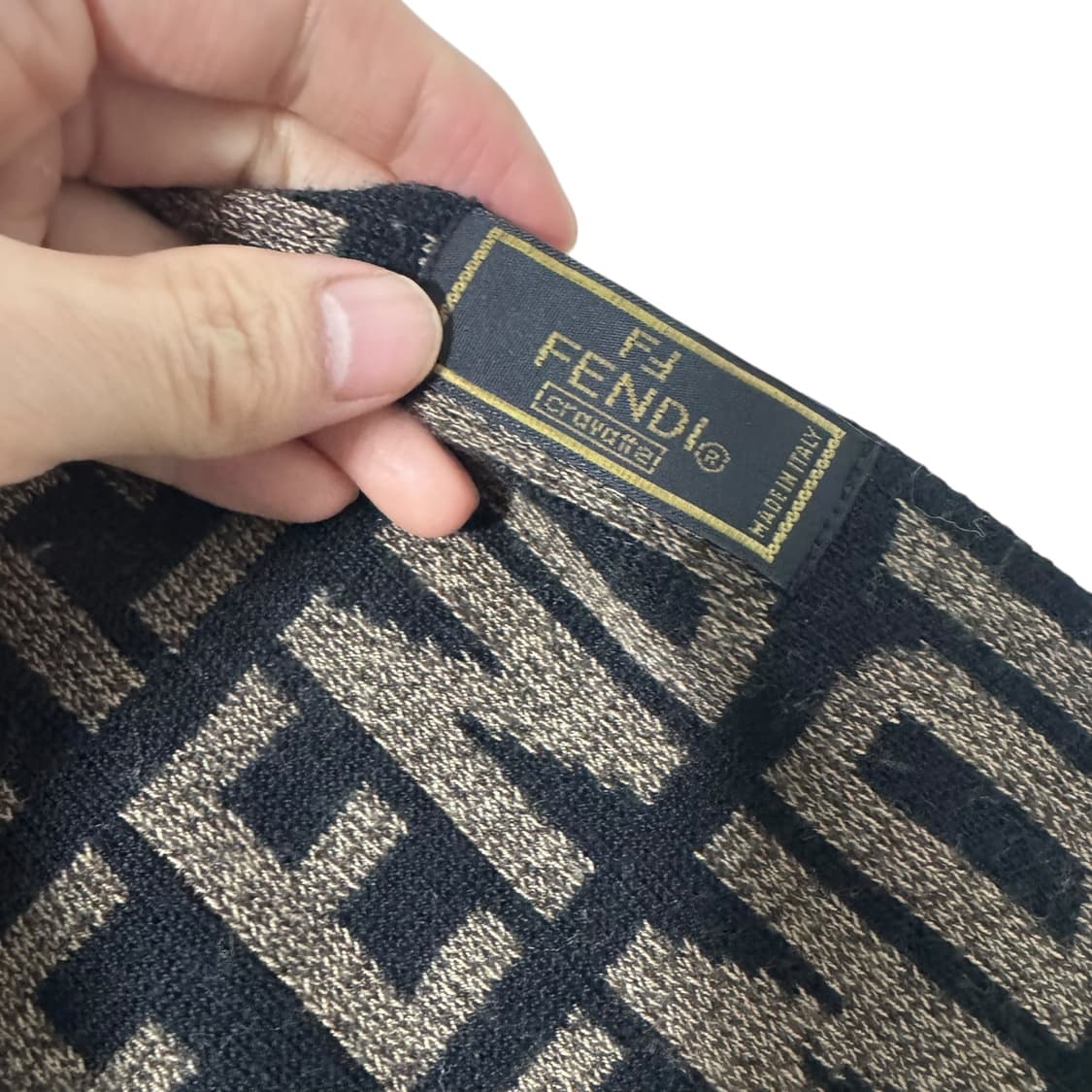 정품 펜디 쥬카 양면 머플러 상품이미지5