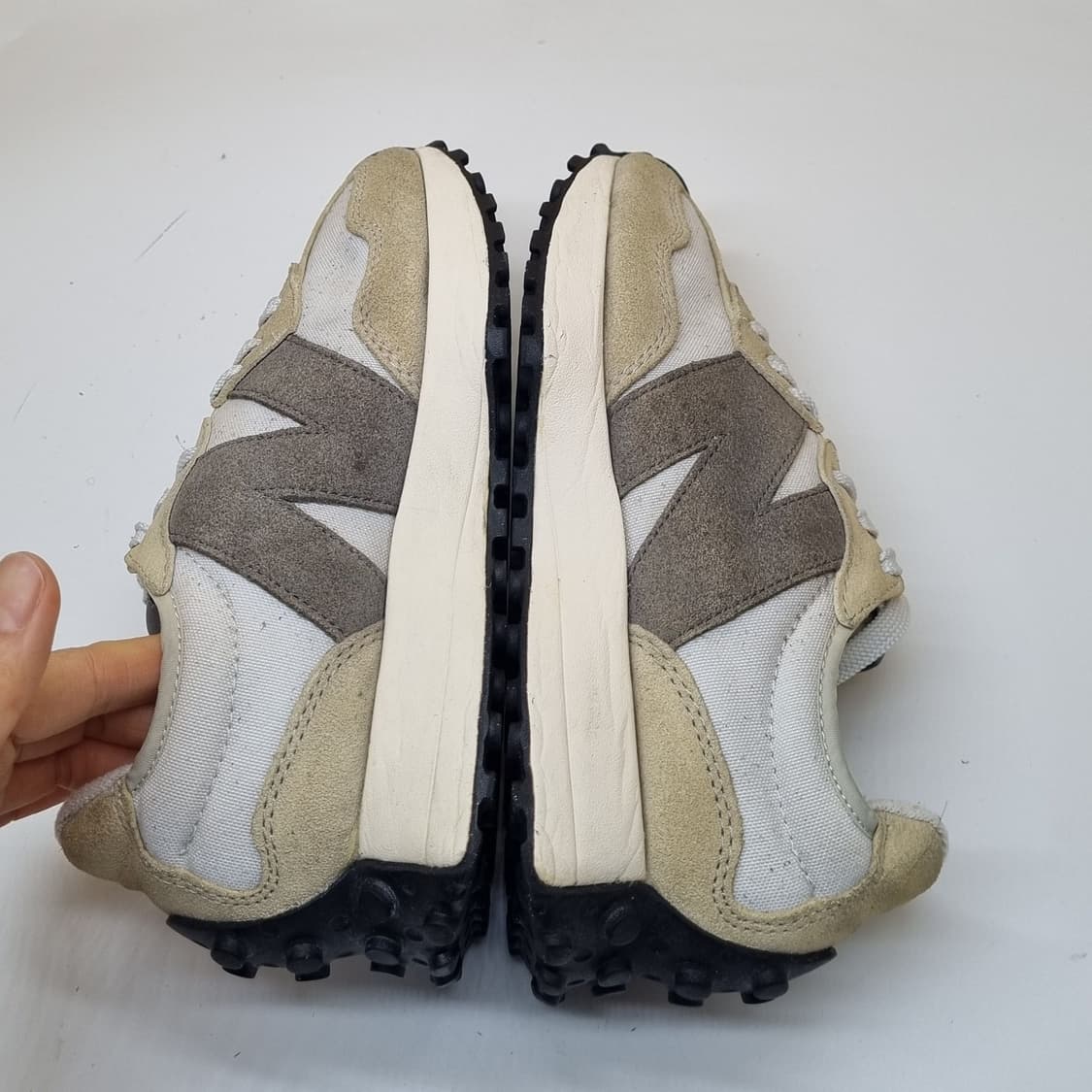 뉴발란스 327 여성운동화230. 상품이미지5