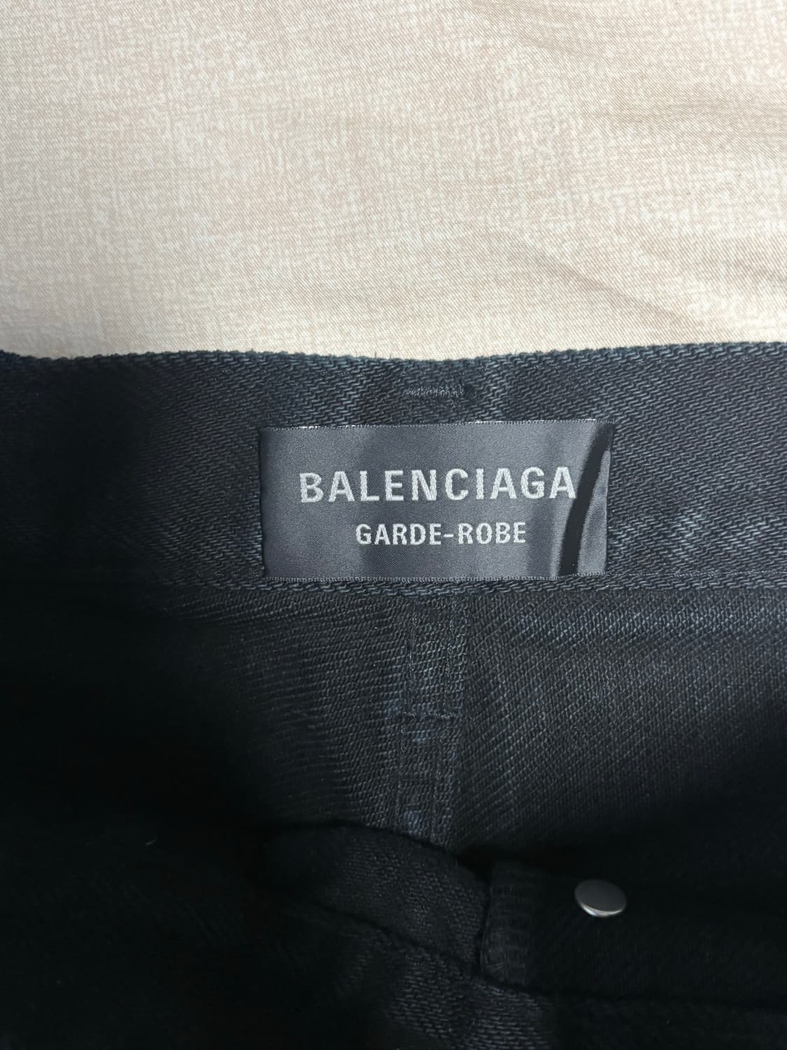 발렌시아가 가드로브 릴렉스핏 데님 팬츠 블랙 30사이즈 상품이미지6