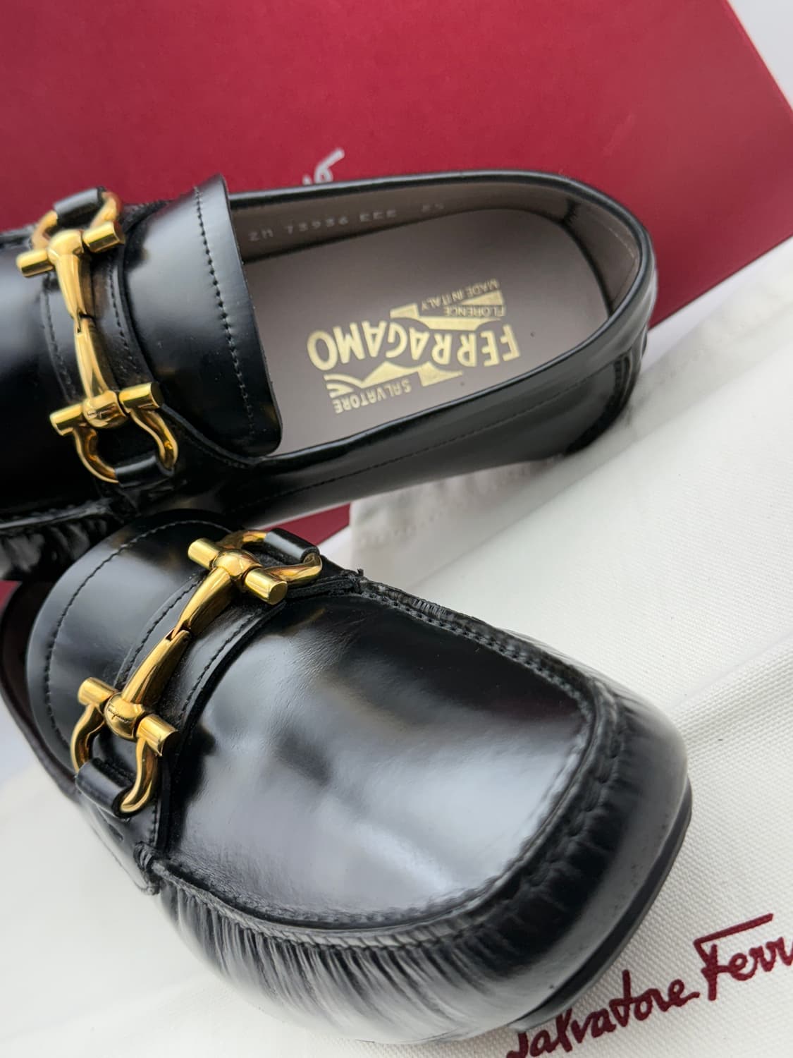 정품)페라가모250 상품이미지5