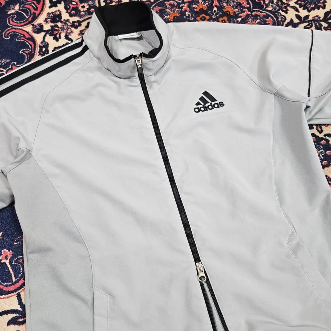 아디다스(Adidas) 투웨이 집업 반팔 저지
100-105 상품이미지3