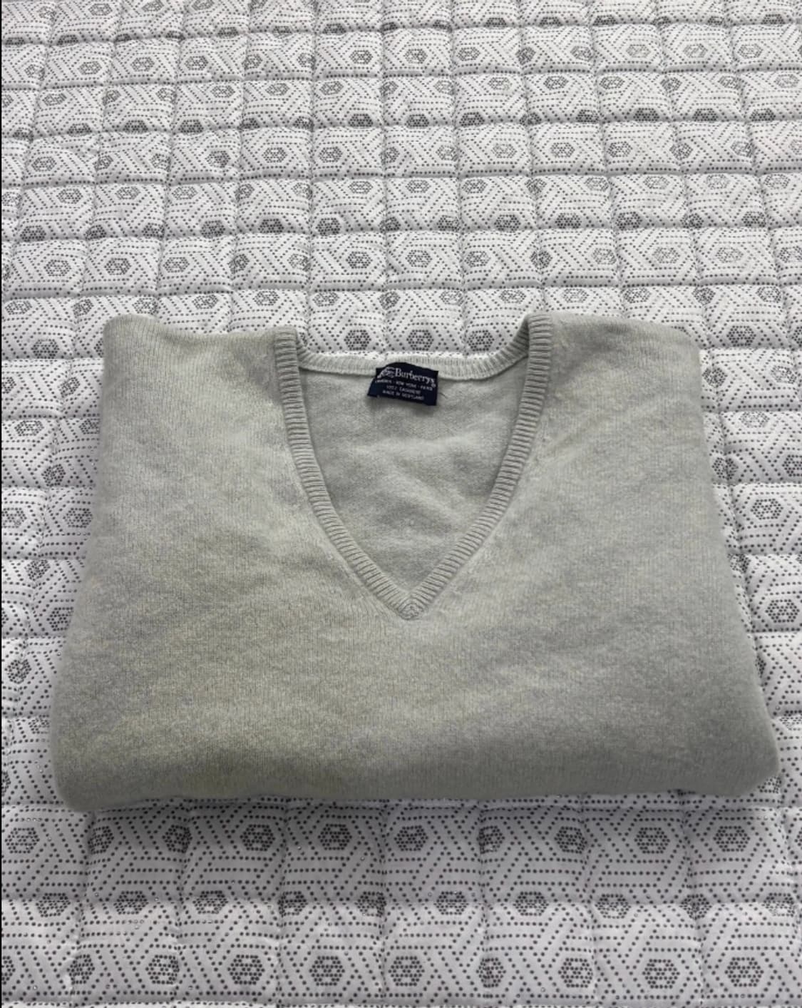 버버리 캐시미어 V넥 니트 66 상품이미지3