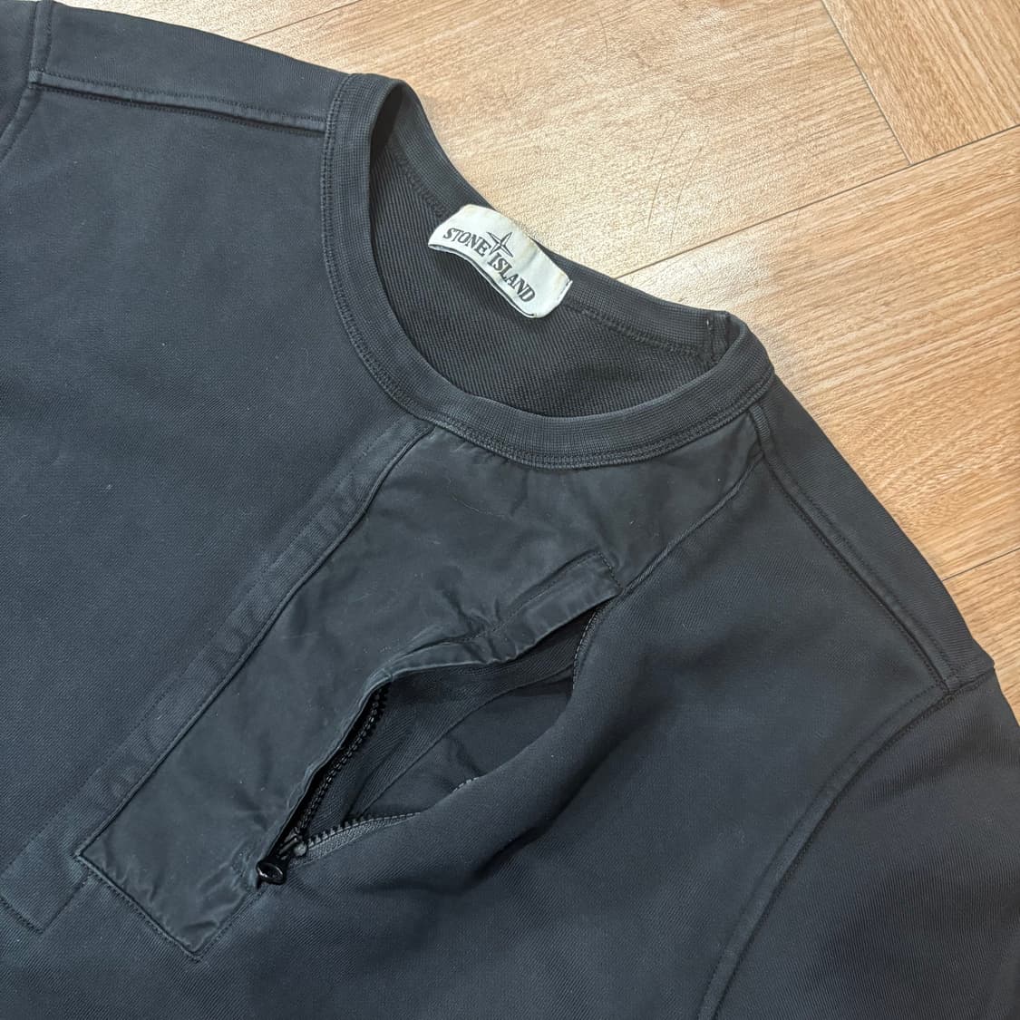스톤아일랜드 20ss 와펜 히든 지퍼 포켓 스웻셔츠 상품이미지3