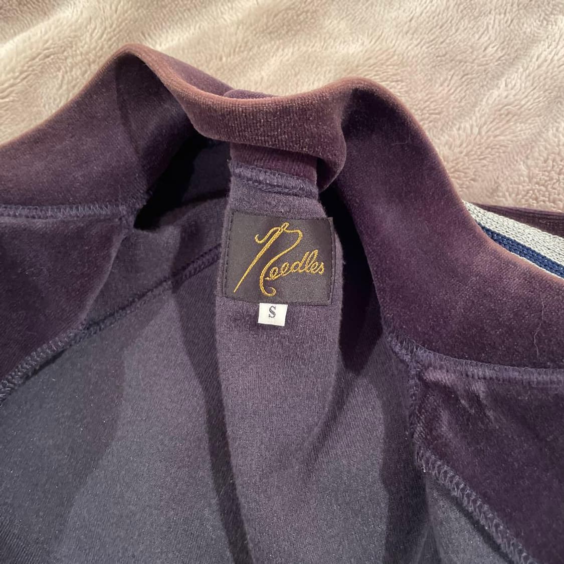 니들스 립 칼라 트랙 자켓 벨루어 버건디 상품이미지3