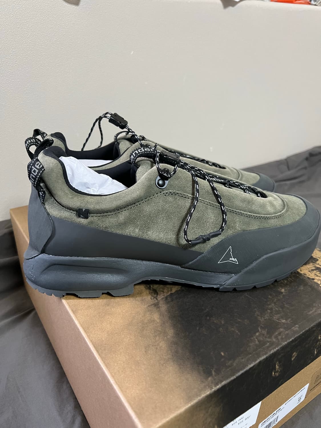 (43) 로아 앤드원더 콜라보 친지노 카키 새상품 ROA 상품이미지2