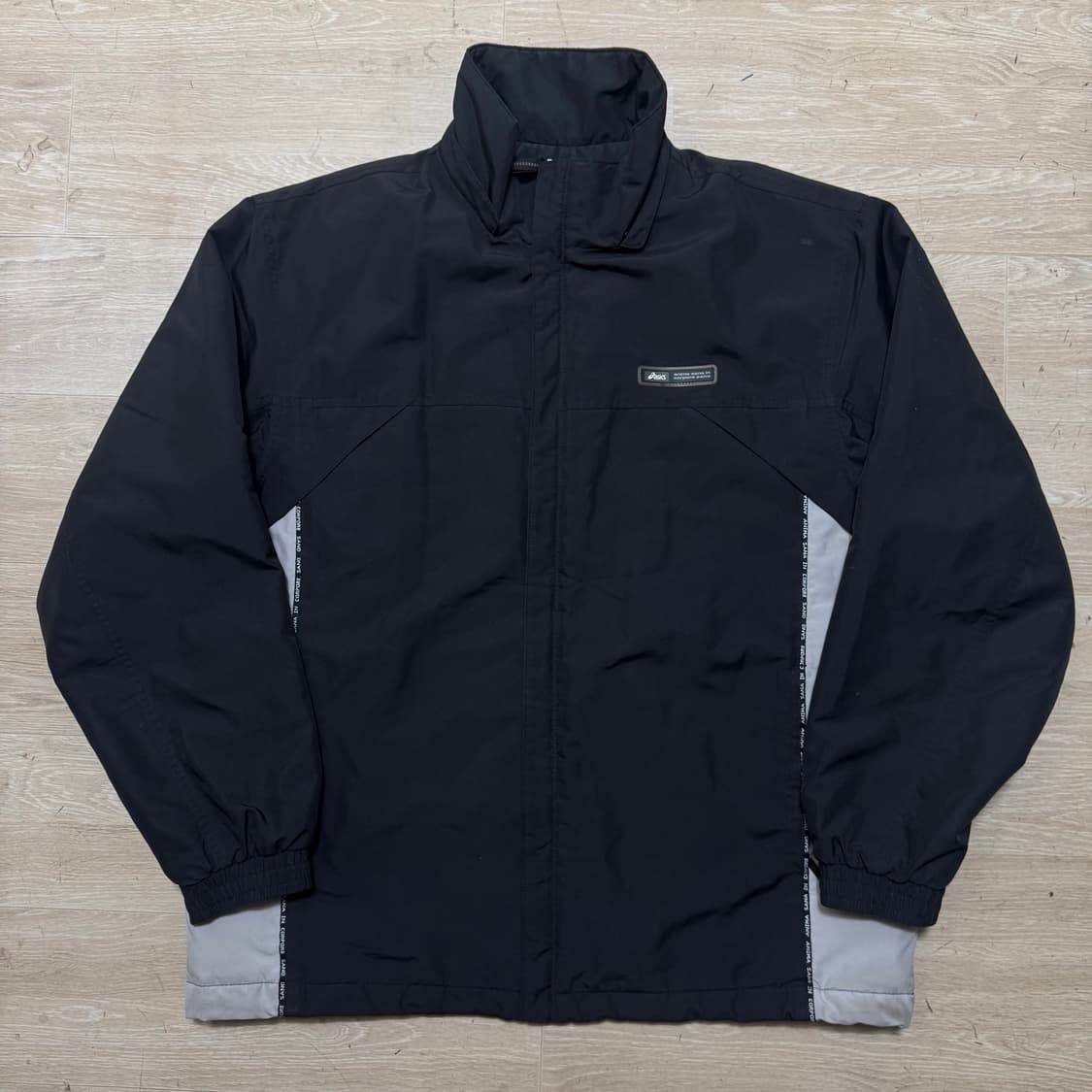 아식스 올드스쿨 바람막이 자켓 상품이미지1