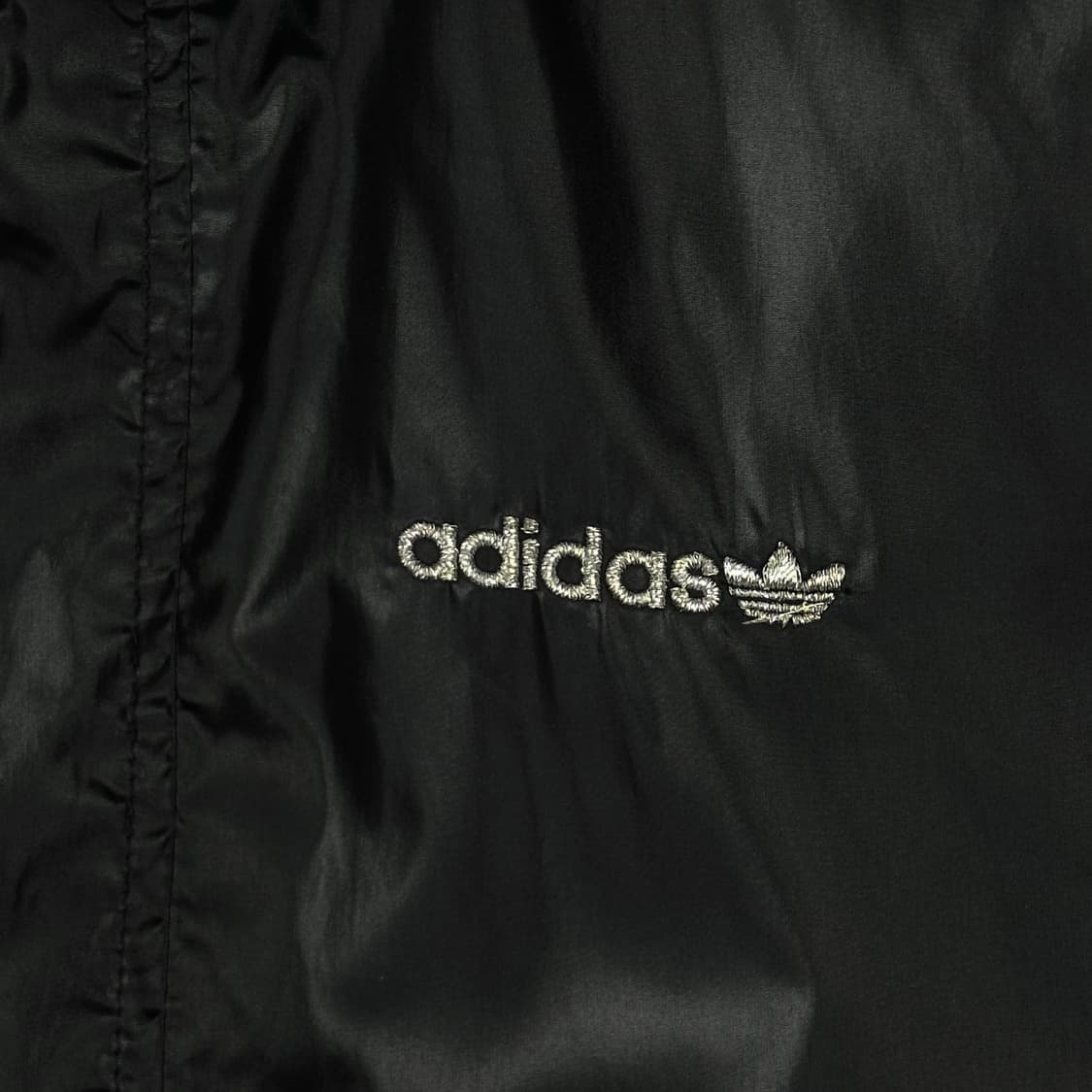 (하자존재) 아디다스 올드스쿨 삼선 바람막이 져지 올블랙 XL 상품이미지4