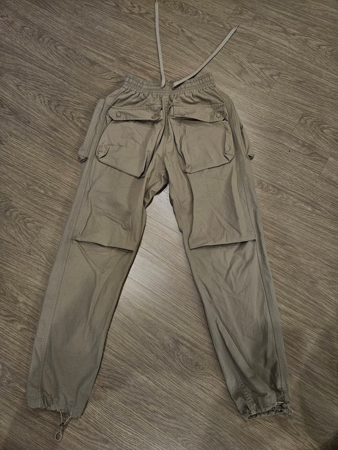 엑스트라오디너리 UTILITY 1 RIPSTOP PANTS BEIGE 상품이미지1