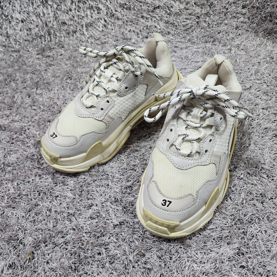 발렌시아가 트리플S 스니커즈 37 상품이미지2