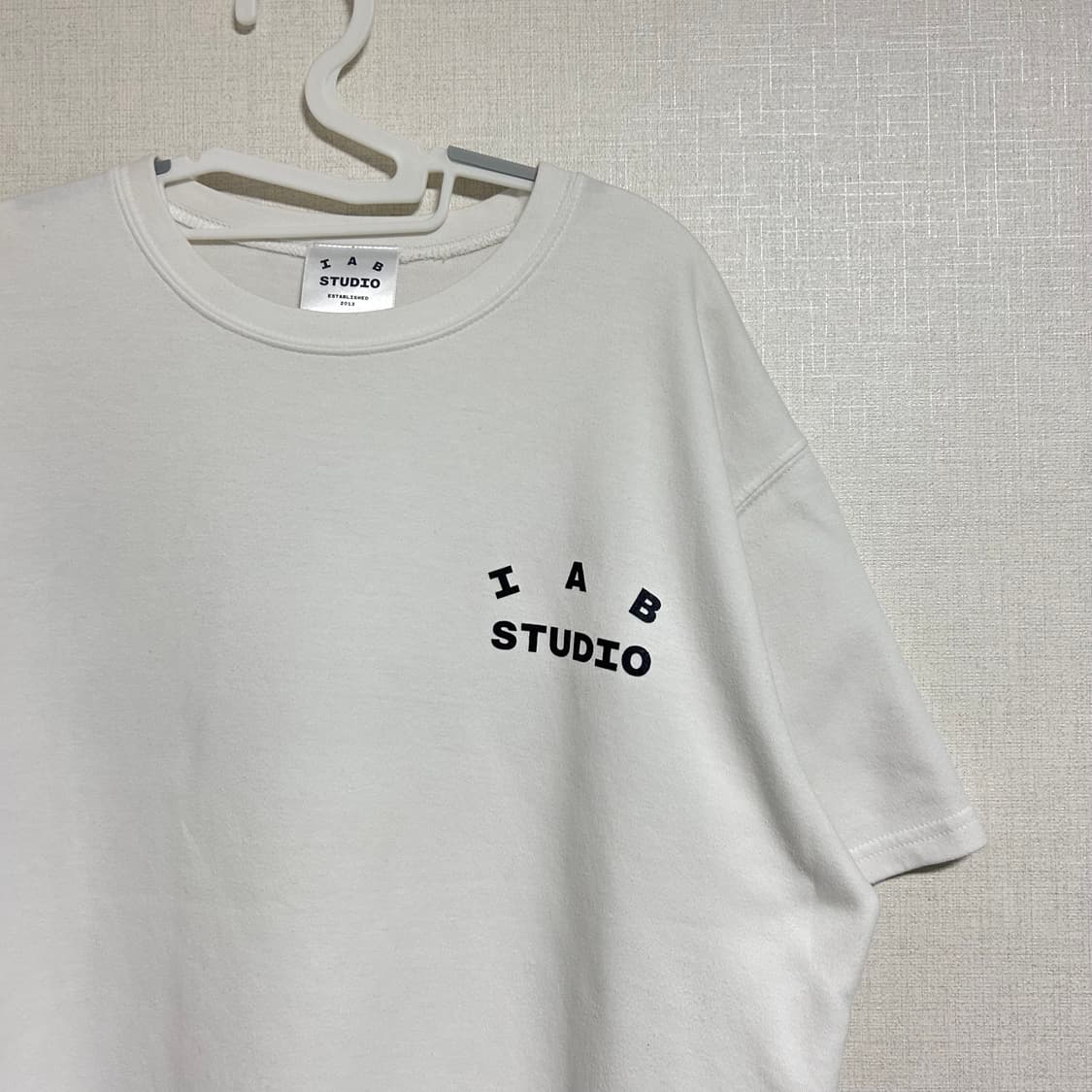 아이앱스튜디오 반팔 티셔츠 화이트 블랙 L 상품이미지5