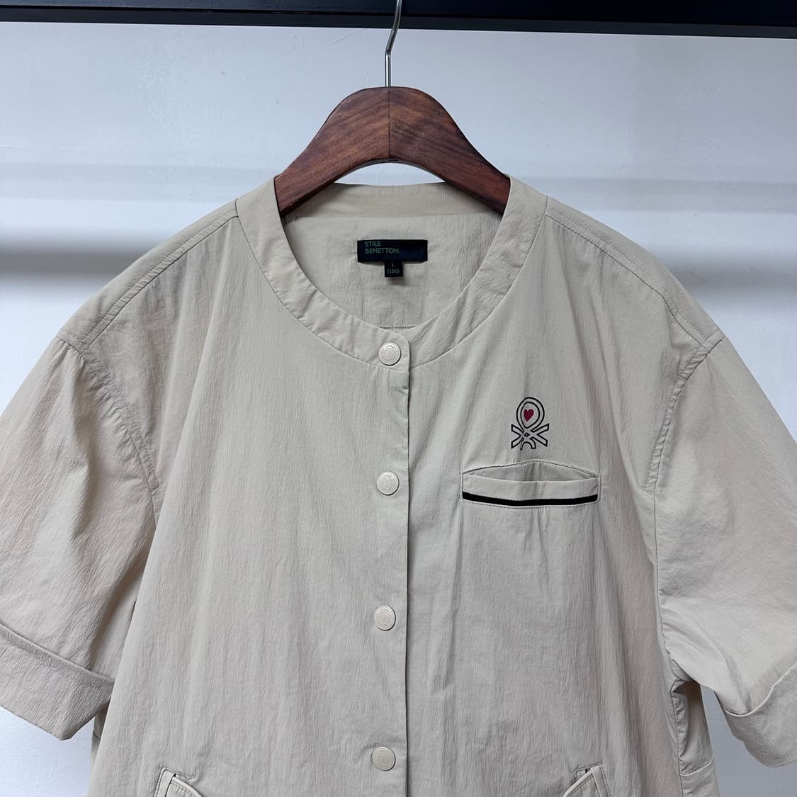 베네통 23s 여성 반팔 우븐 크롭 자켓 L (100) 여름자켓 J34 상품이미지2