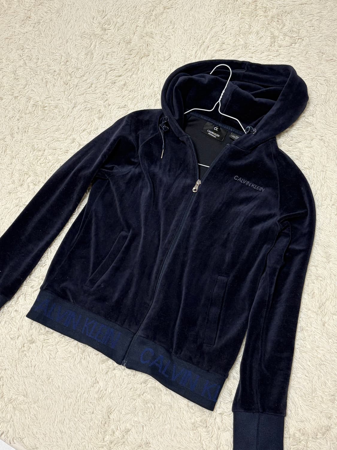 켈빈클라인 네이비 벨벳 후드집업 상품이미지1