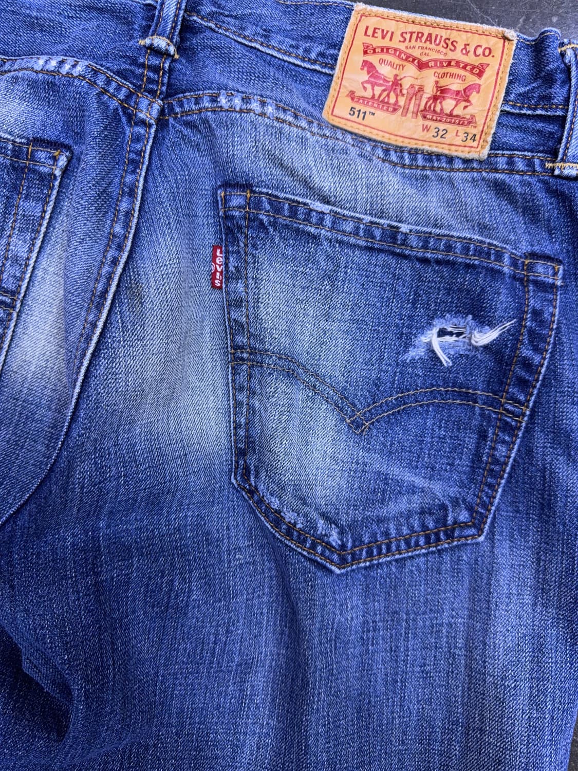 리바이스 511 빈티지 데미지 리워크 슬림핏 데님팬츠 32 상품이미지8