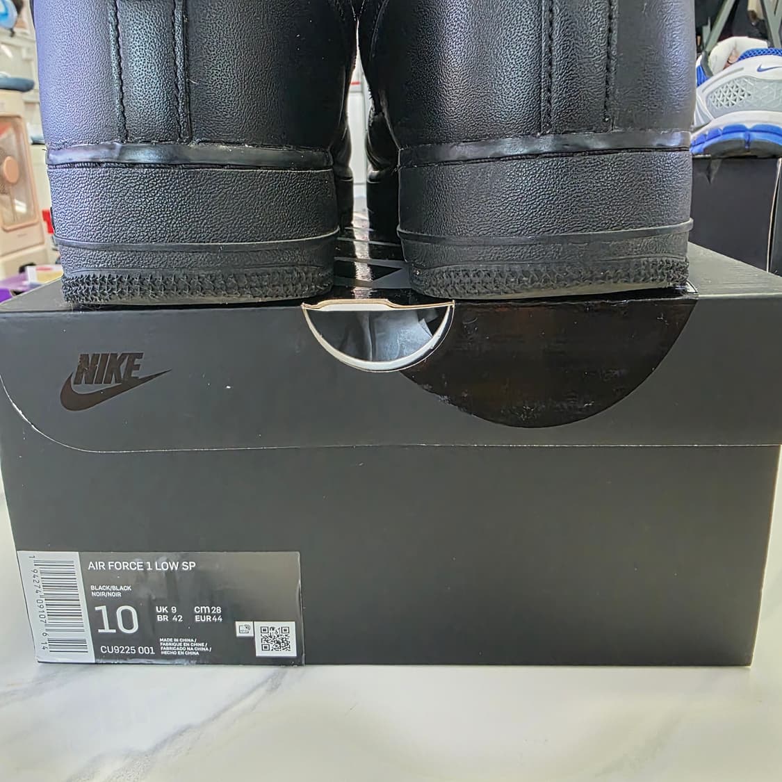 슈프림 X 에어포스1 블랙 280 사이즈 상품이미지6