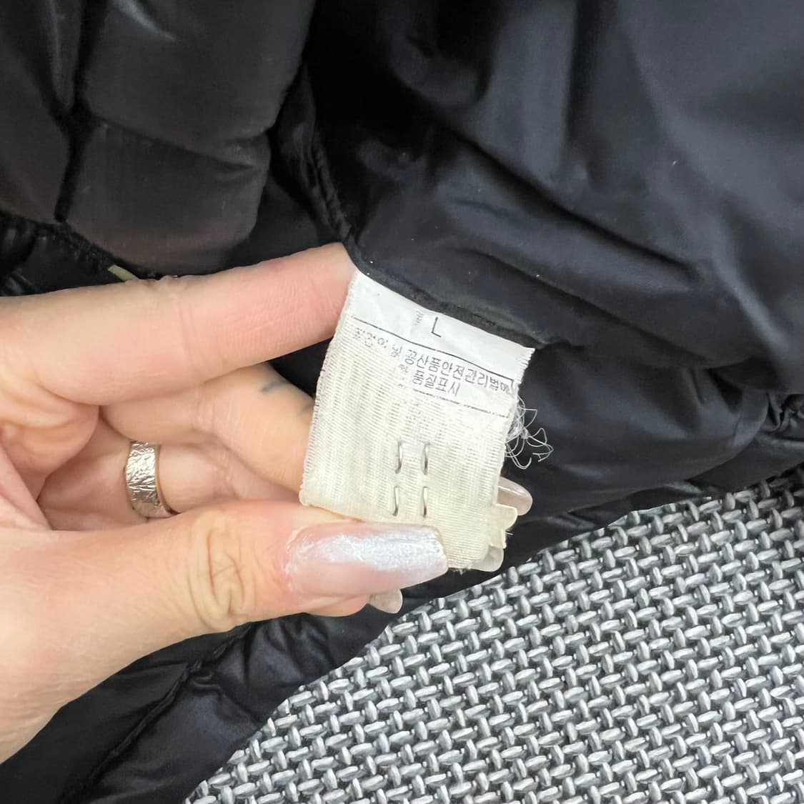 노스페이스 블랙 눕시 700 패딩 90 상품이미지3