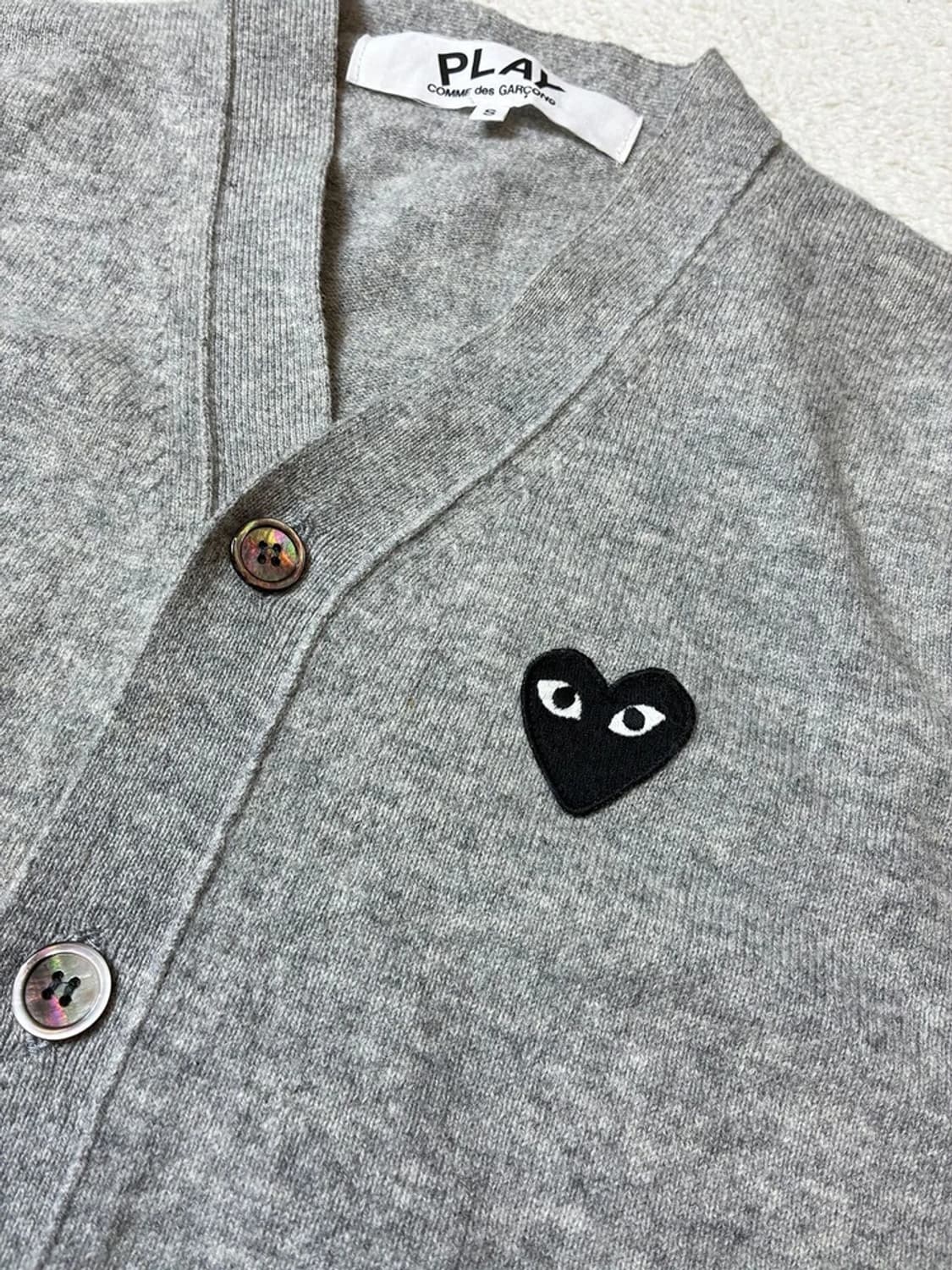 꼼데가르송 하트 로고 니트 가디건 PN7257 상품이미지3