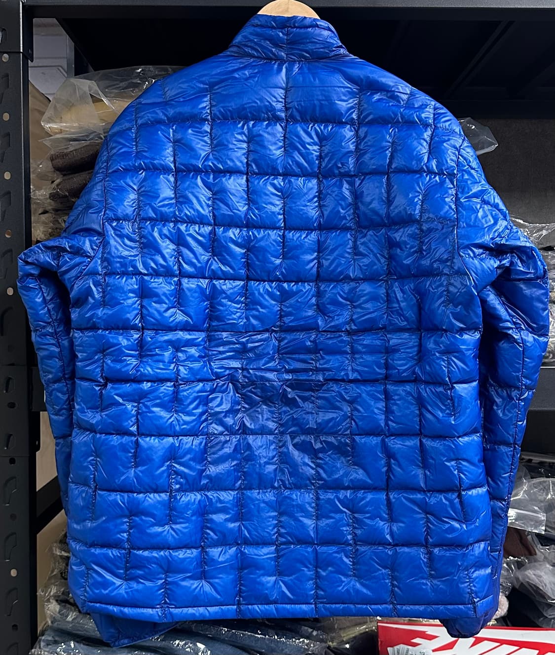 몽벨 플라즈마1000 경량패딩 블루XL 팝니다 상품이미지2