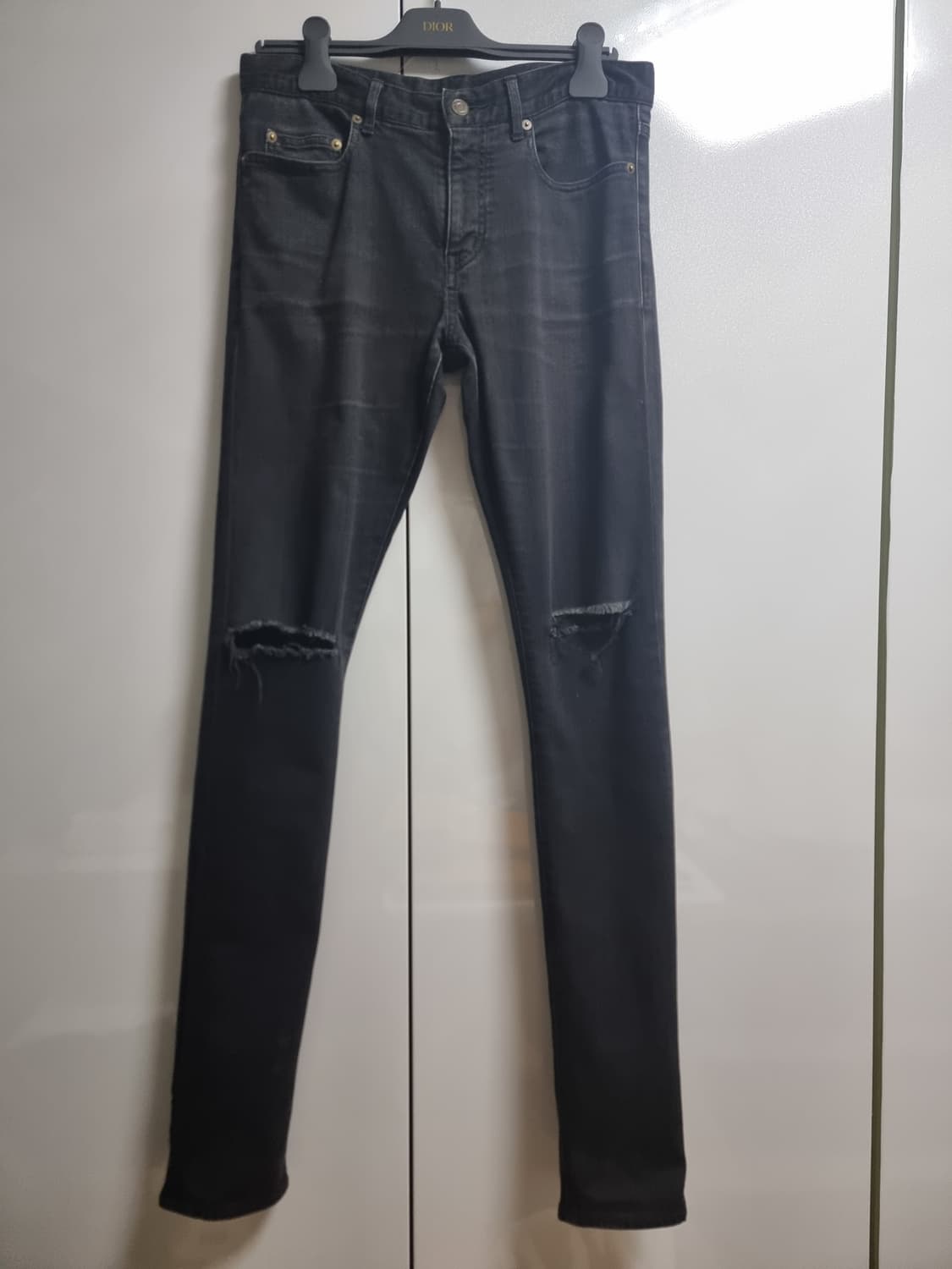 에디시즌 생로랑 무릎 디스진 무파진 블랙 상품이미지1