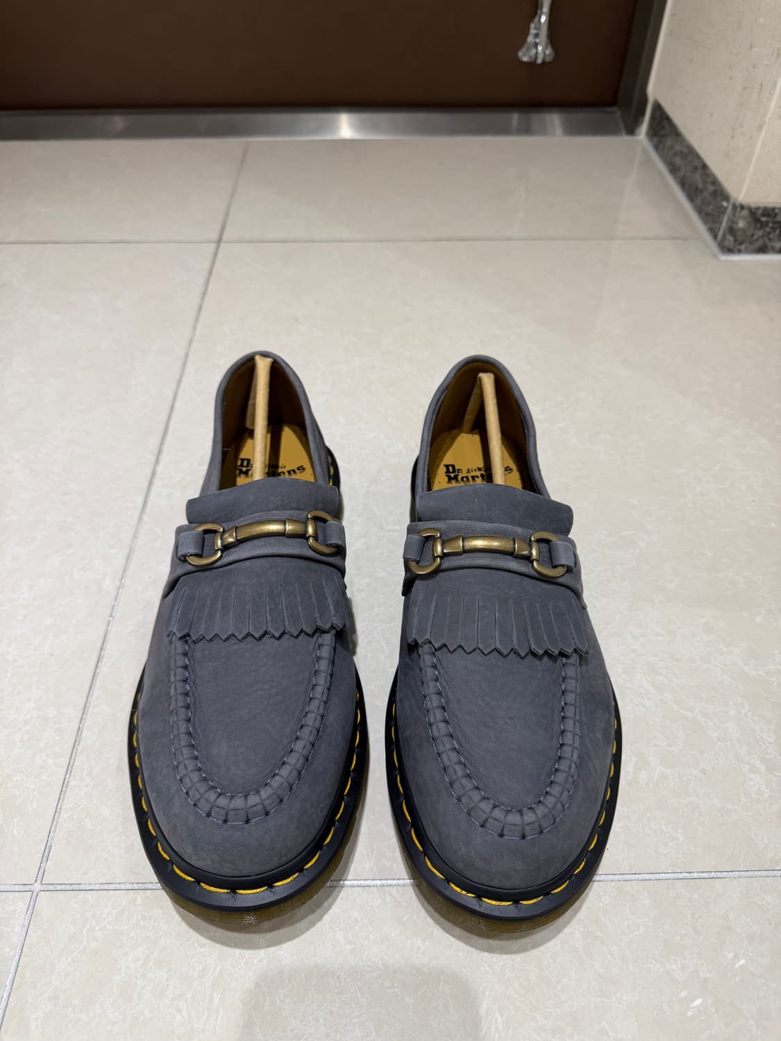 [새상품 / 265] 닥터마틴 아드리안 스내플 워시드 데님 상품이미지1