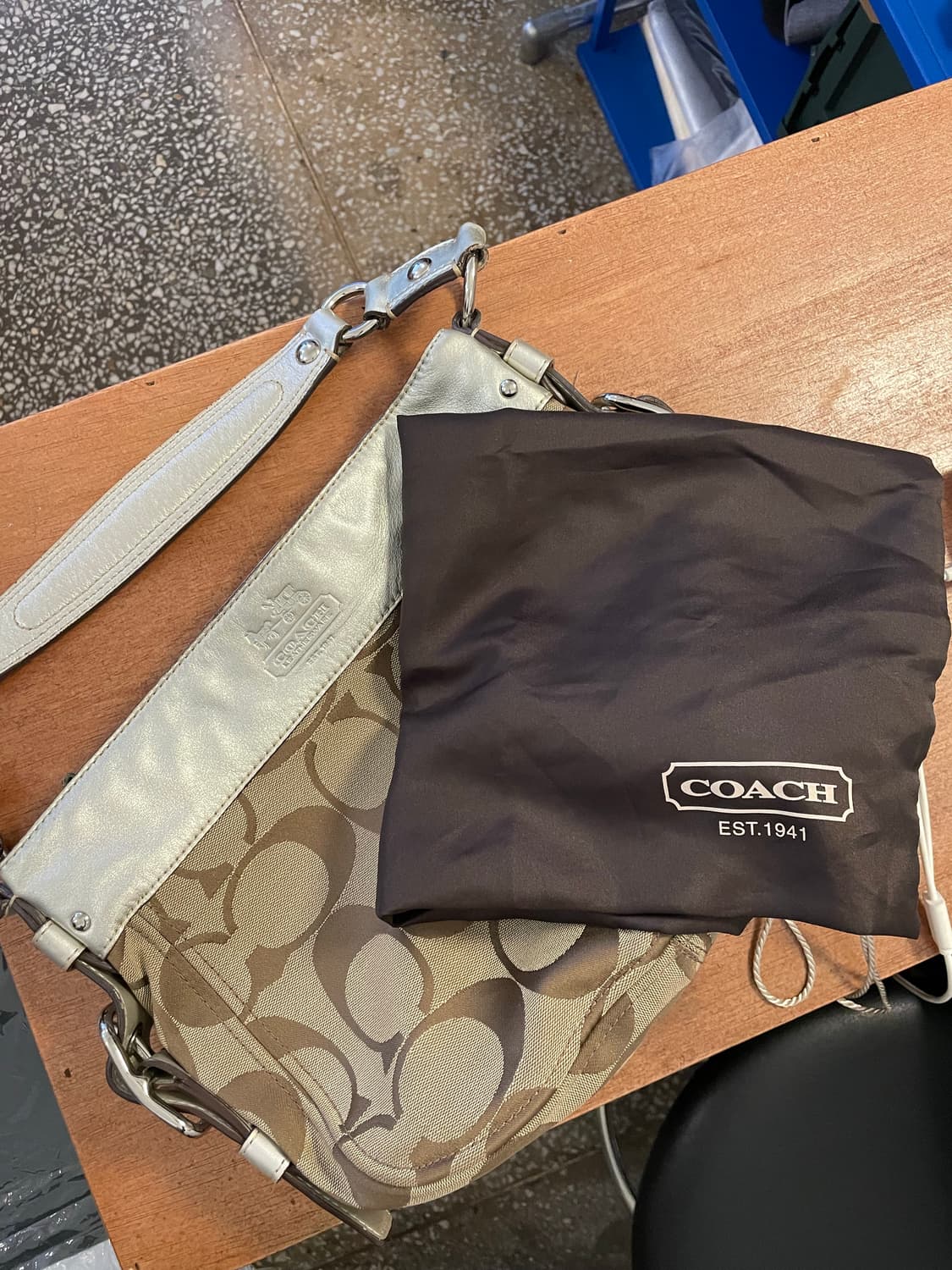 코치 실버트리밍 숄더백 [무배] 상품이미지4