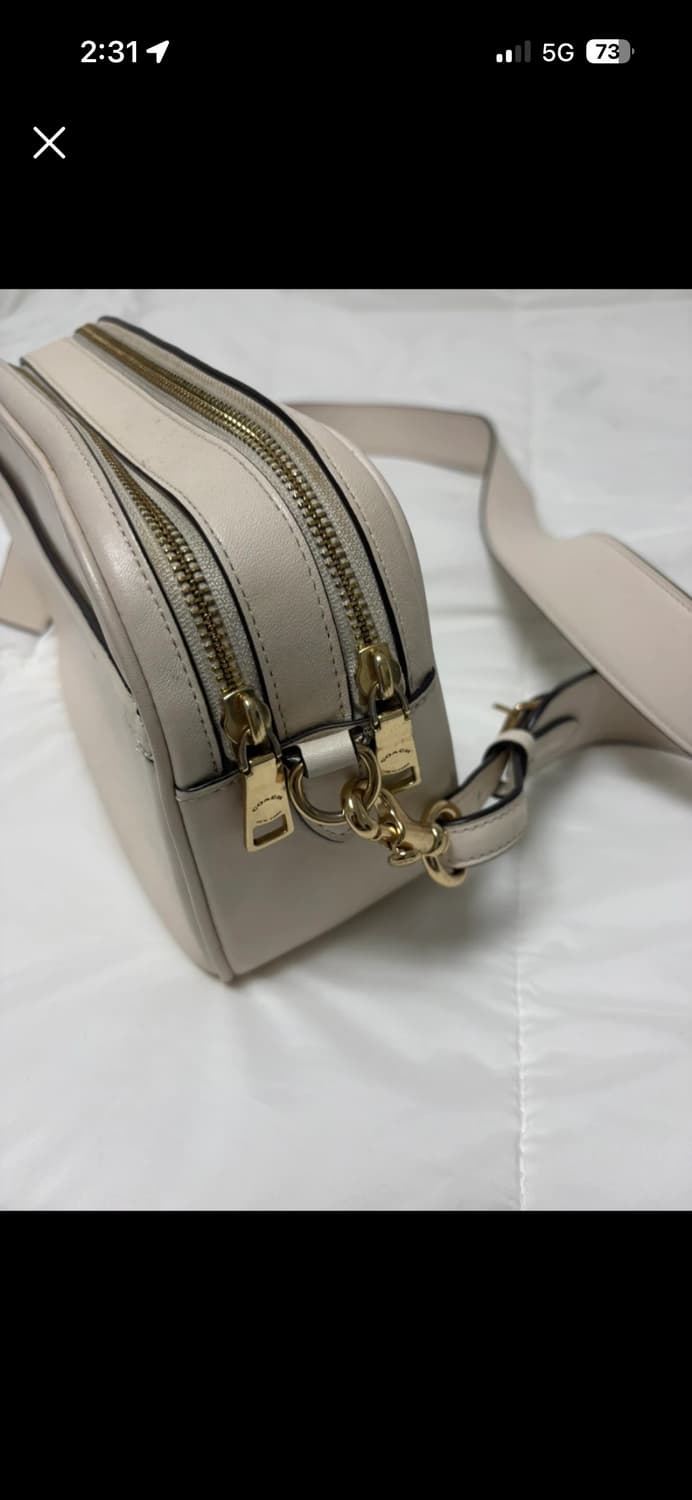 코치 아이보리색상 가방 상품이미지4