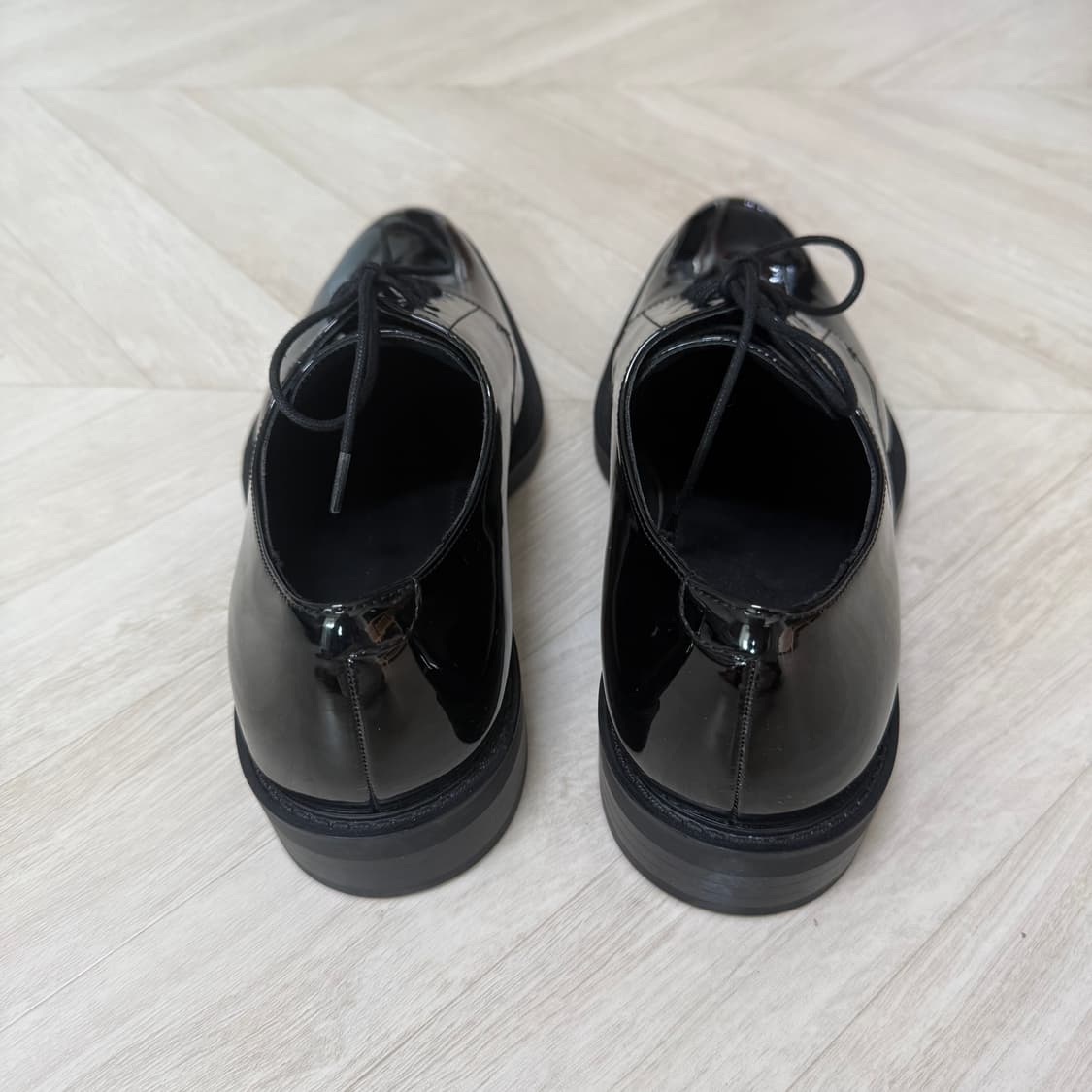 자라 Zara 에나멜 베이직 검정 구두 44 (  280,285 ) 상품이미지4