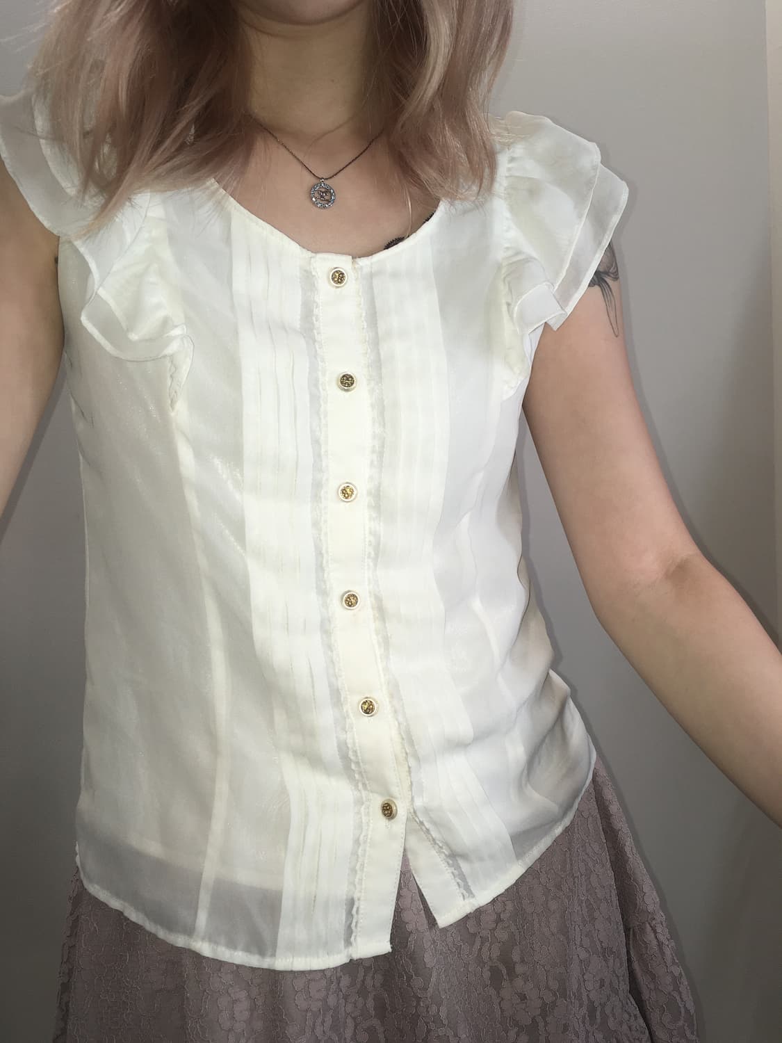 cecil mcbee ivory frill puff blouse 상품이미지3