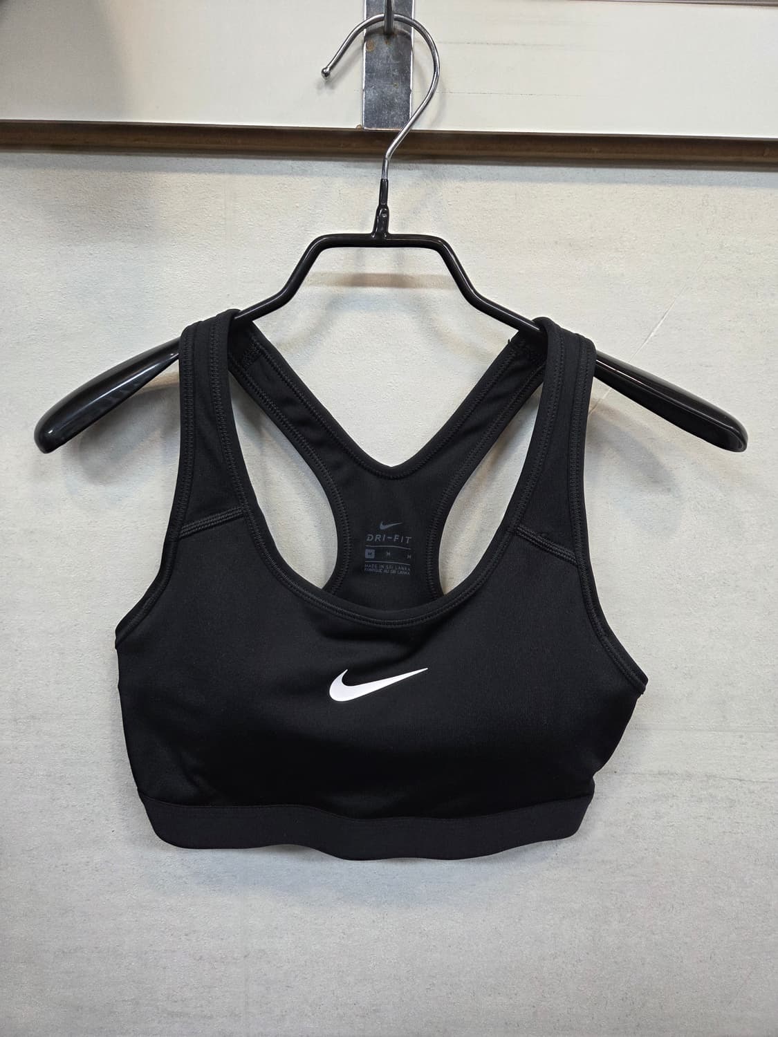 나이키 드라이핏 스우시 스포츠 브라탑 m 상품이미지1
