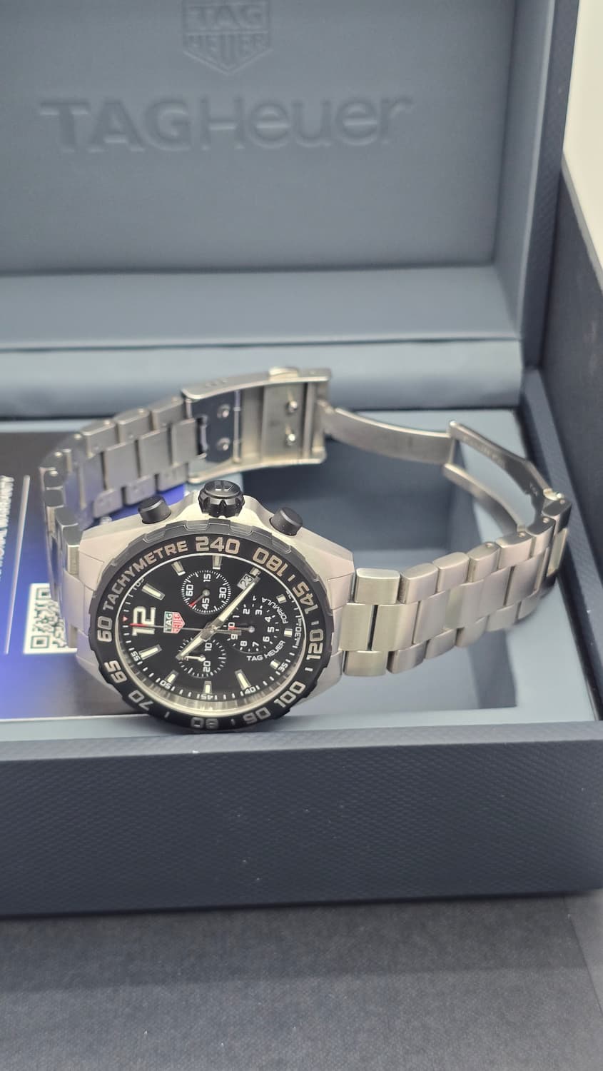 태그호이어 포뮬러1 크로노 블랙 24년 12월 쿼츠 시계 상품이미지8