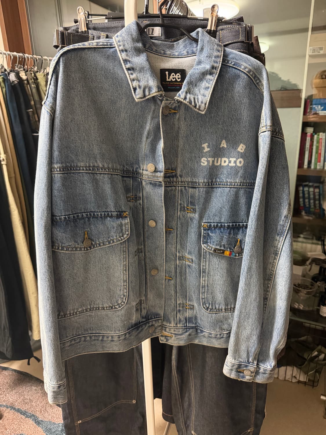 아이앱 스튜디오 데님 자켓 상품이미지3