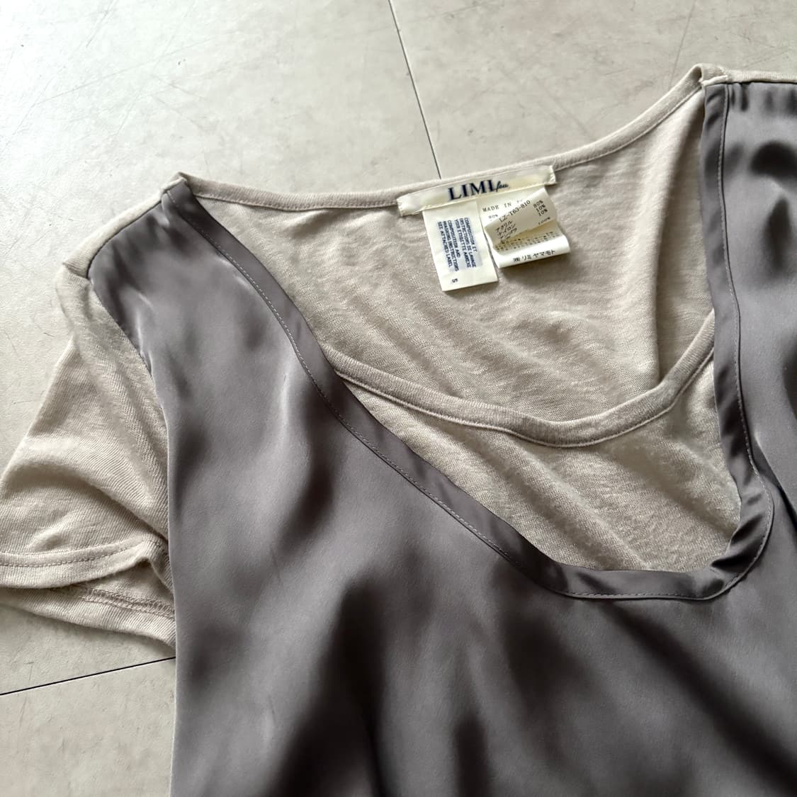 Asymmetric Satin Wrap Layered Tee 상품이미지6
