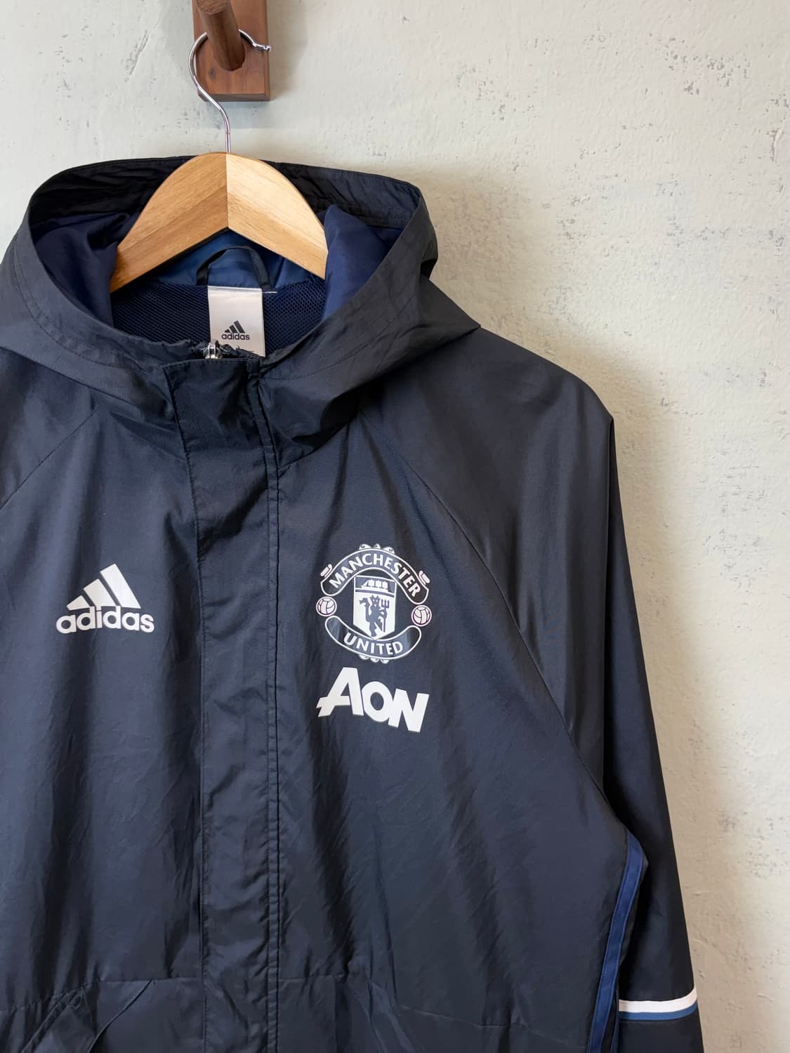 아디다스 빈티지 맨체스터유나이티드 후드 바람막이 상품이미지2