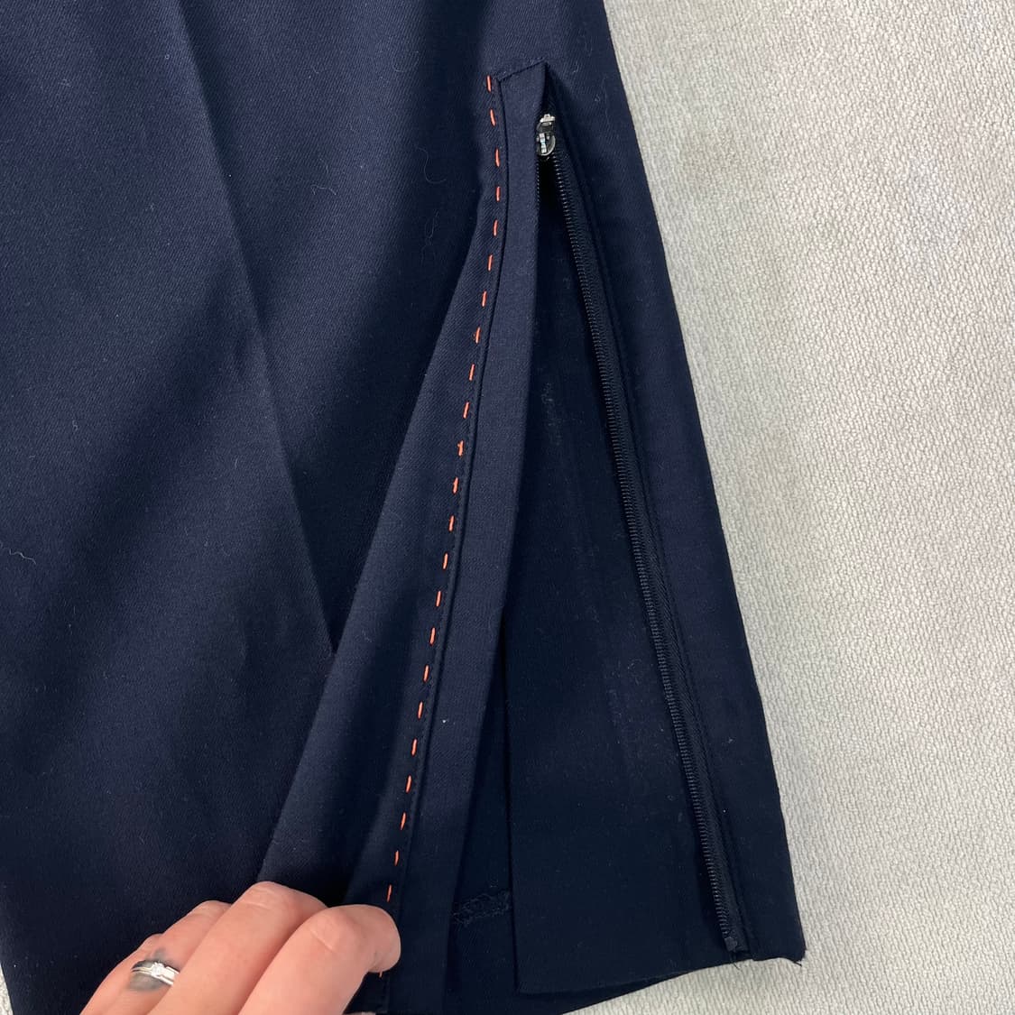 32 아더에러 투턱 네이비 치노팬츠 상품이미지5