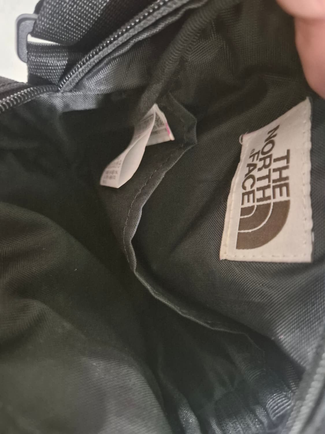 노스페이스 미니 크로스백 가방 상품이미지4