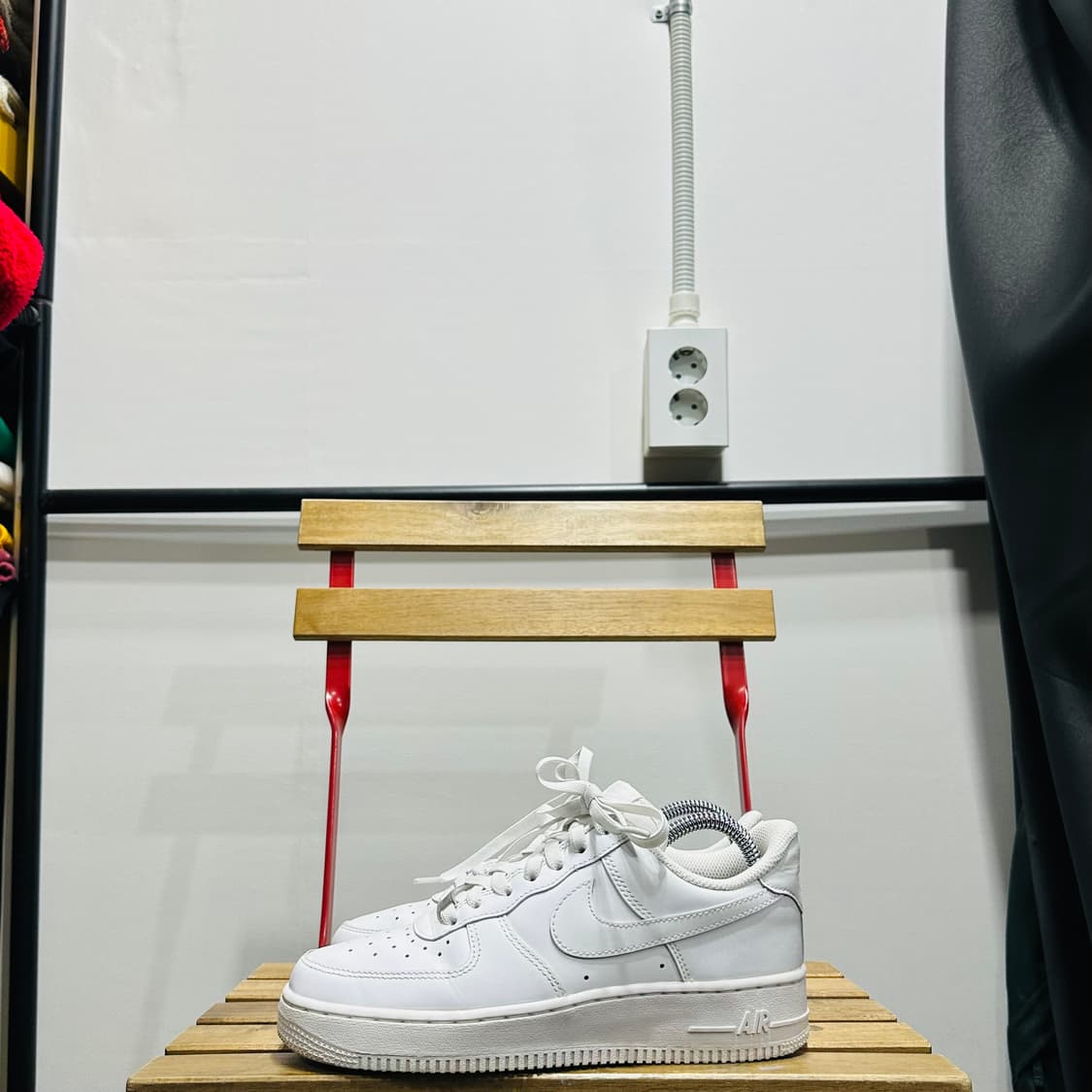 245) 나이키 운동화 여성 여자 신발 에어포스1 회이트 상품이미지3