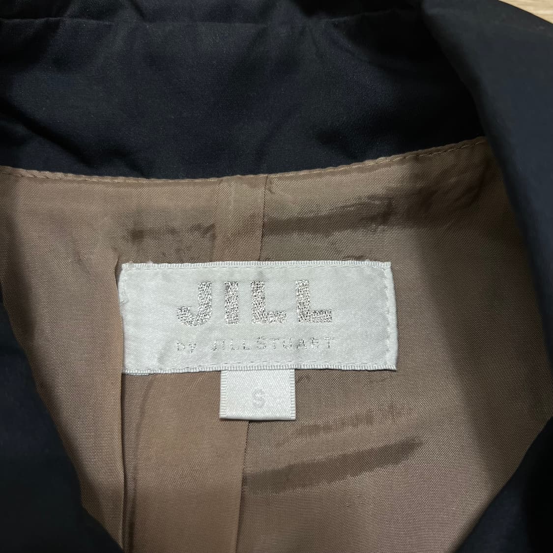 질 바이 질스튜어트 여성 더블 트렌치 코트 [네이비] 85-91-160 상품이미지4