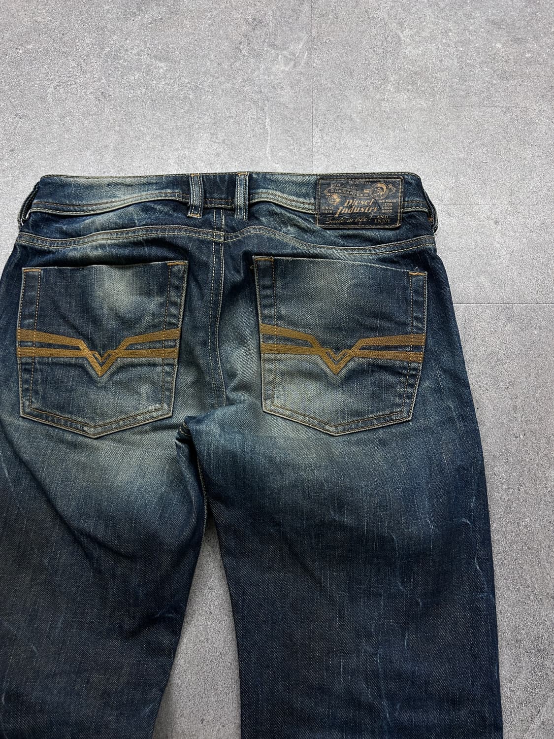 디젤 자티니 하드 페이딩 데님 상품이미지6