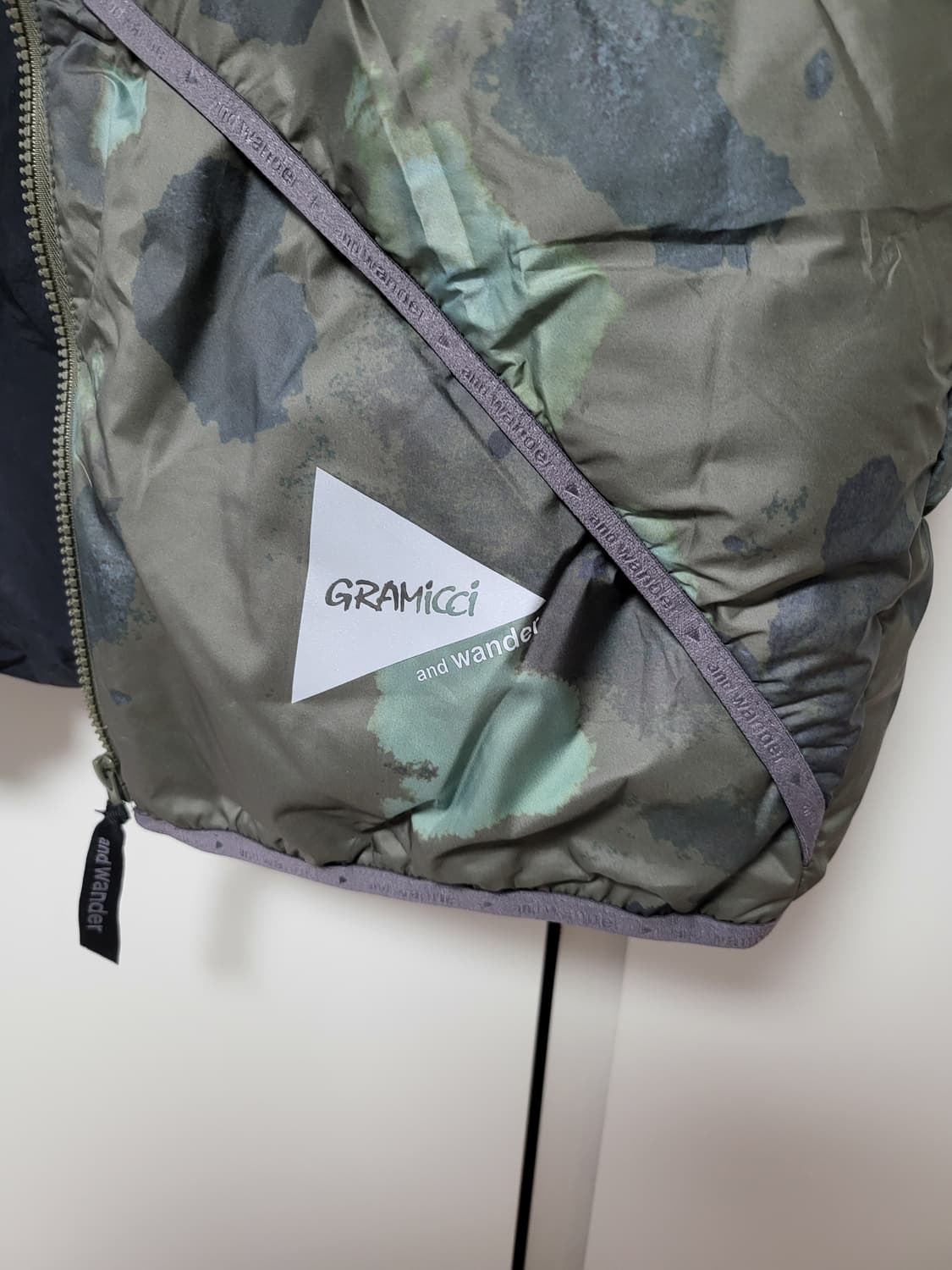 앤드원더 X 그라미치(and wander x GRAMICCI)  패딩조끼 상품이미지6