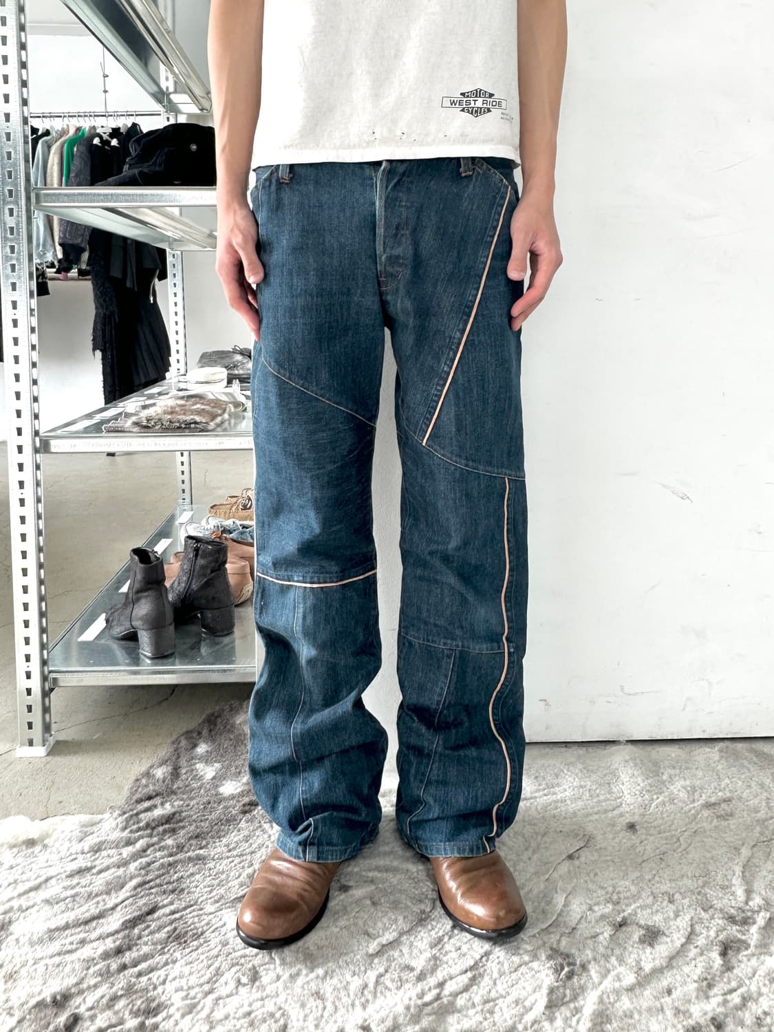 aba house 비대칭 패널 플레어 데님 팬츠 상품이미지1