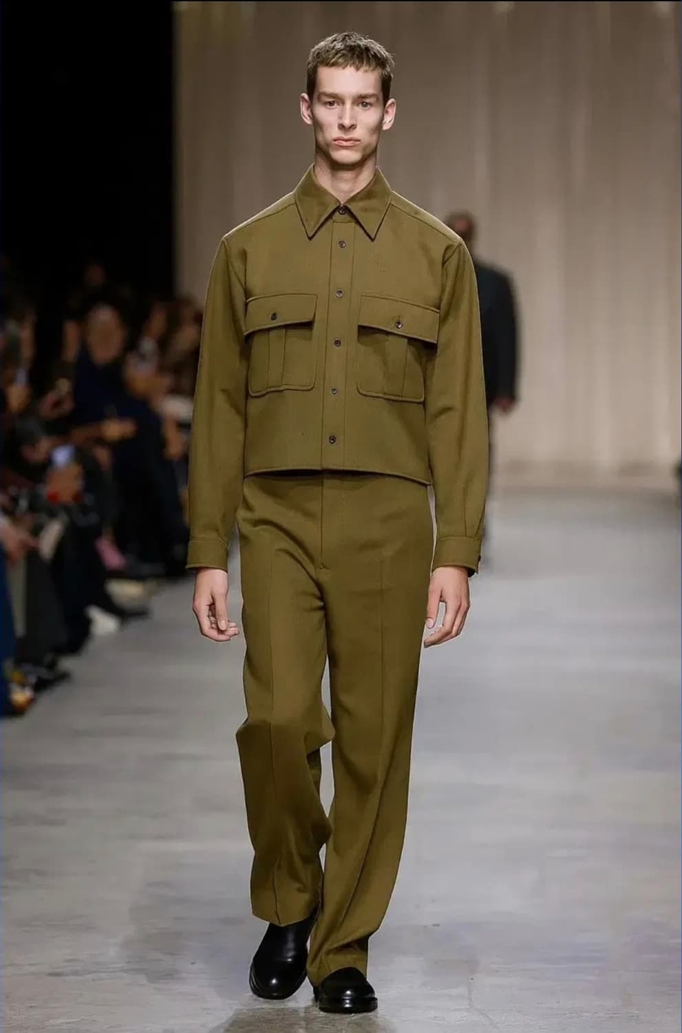 보테가베네타 자켓셔츠 새상품급 판매합니다!~ 상품이미지3