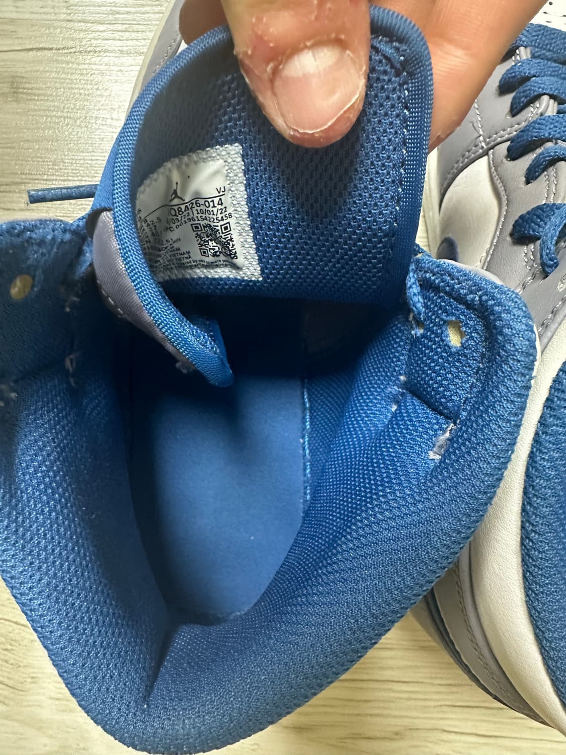 조던 1 미드 시멘트 그레이 트루 블루 상품이미지10