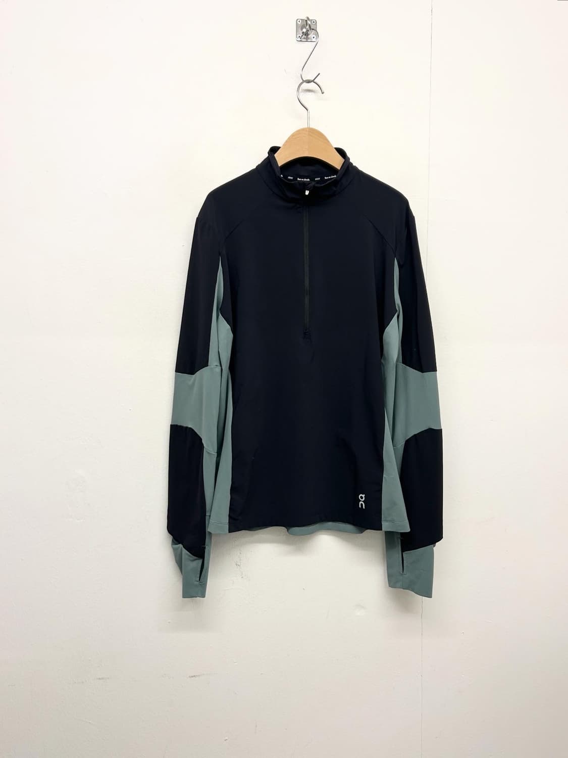 On Running 온러닝 트레일 반집업 롱슬리브 상품이미지1