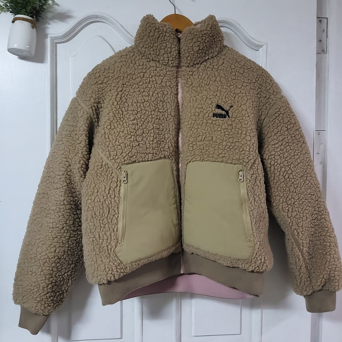 푸마 퓨마 리버시블 숏 여자 패딩 뽀글이 뽀그리 딸기우유 55 66 상품이미지3