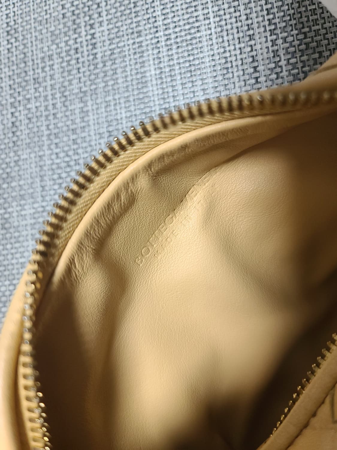 보테가 베네타 인트레치아토 조디밴 미니 아몬드 상품이미지4